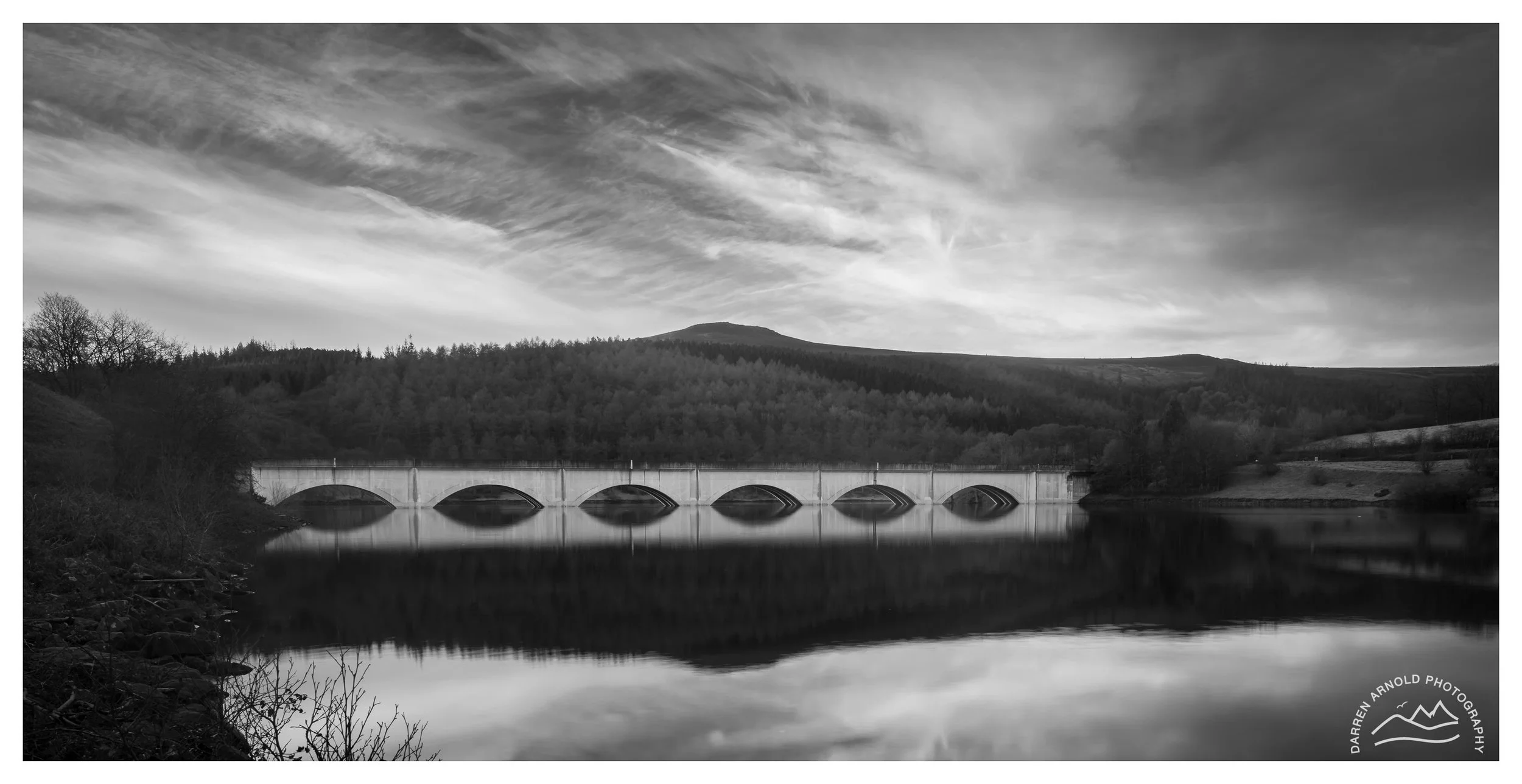 Web_Viaduct B&W_20260114_Peak District_Lady Bower Reservoir.jpg