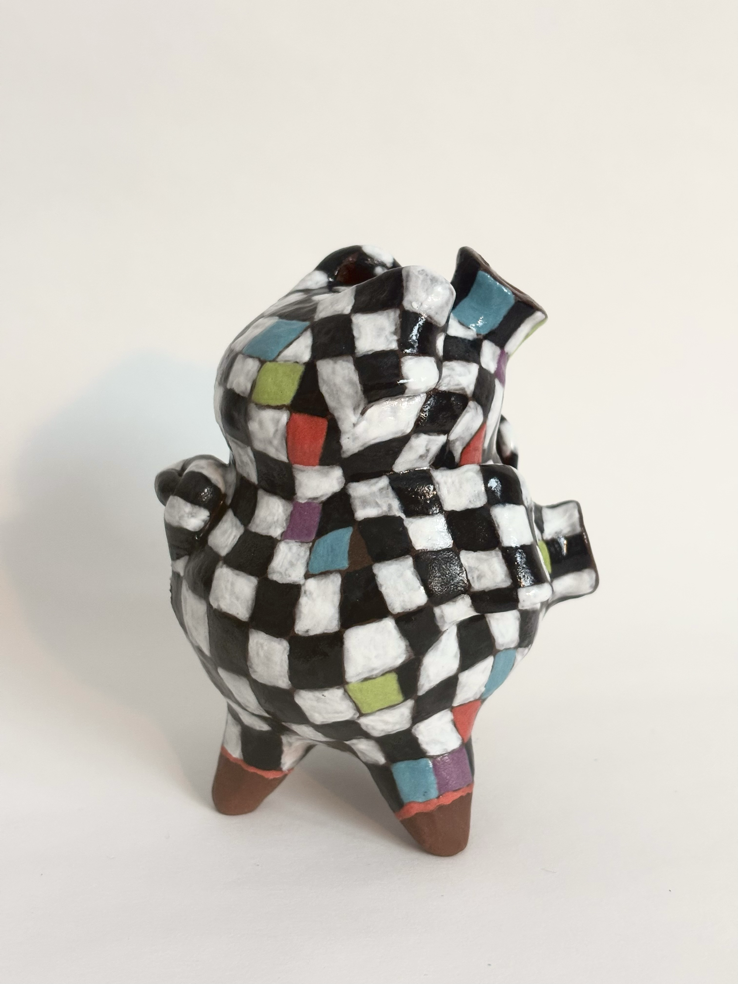 Las Hermanitas (2025), Stoneware