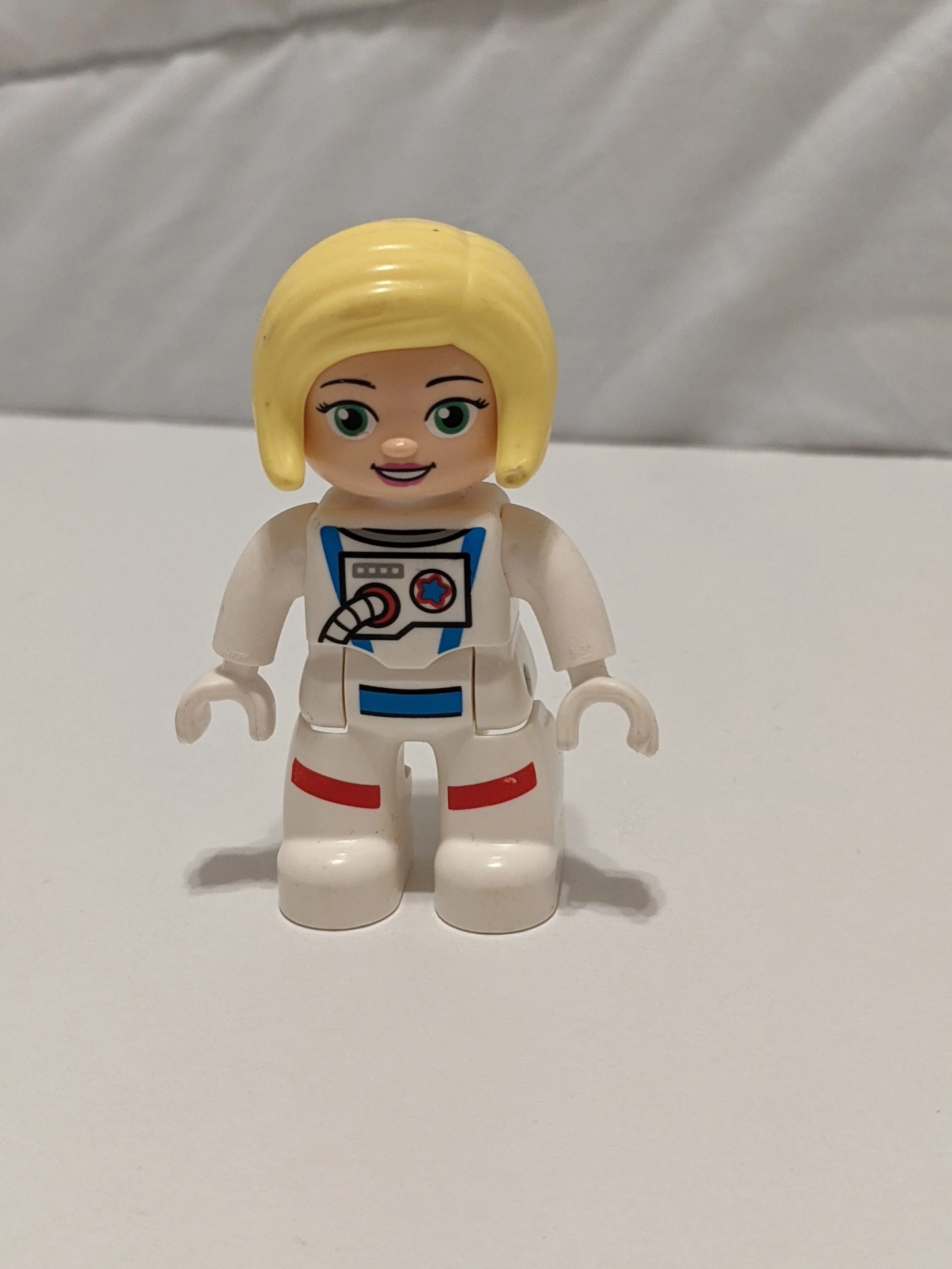 astronautgirl1.jpg