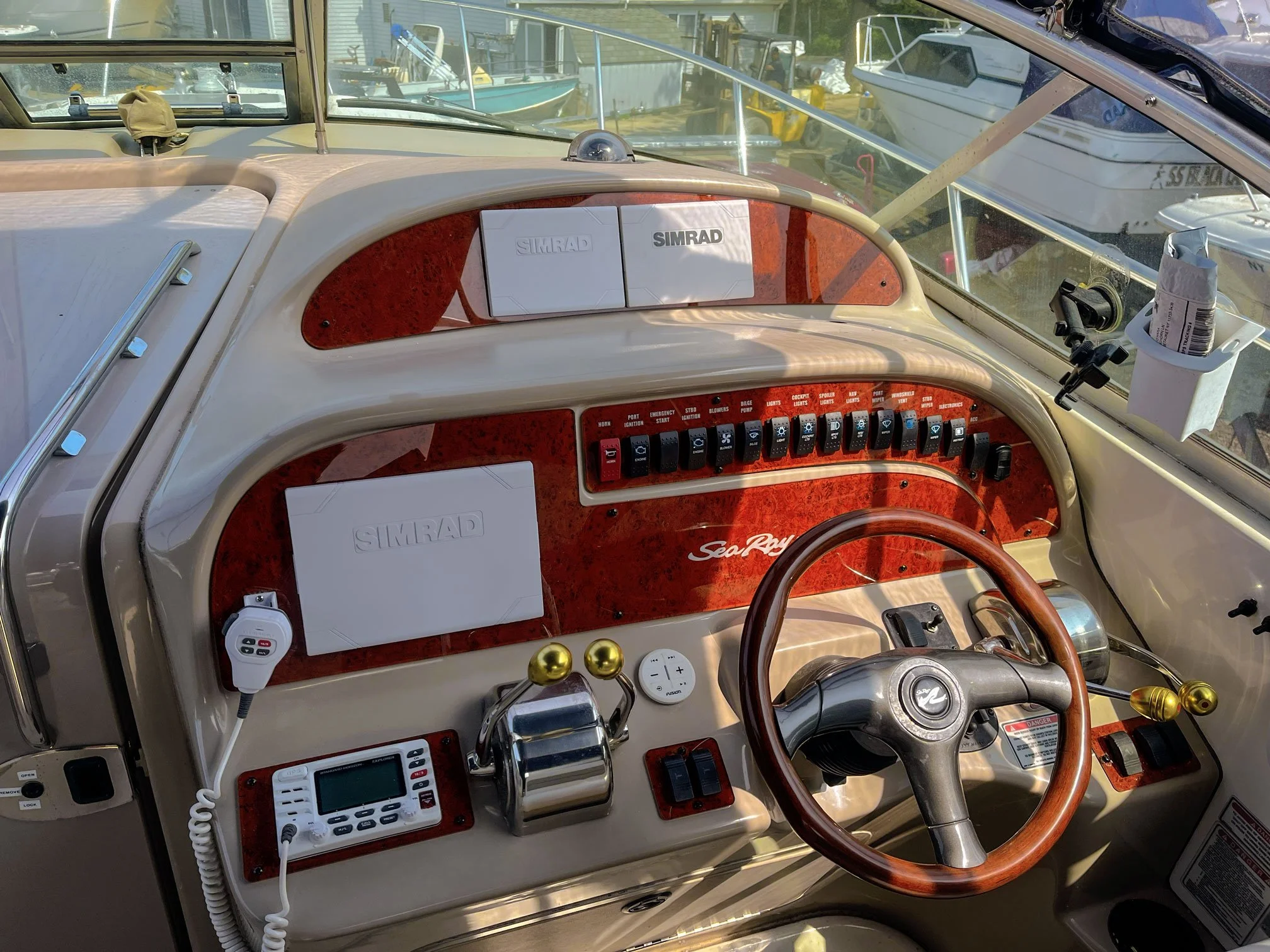 electronic_installation_boats.jpg