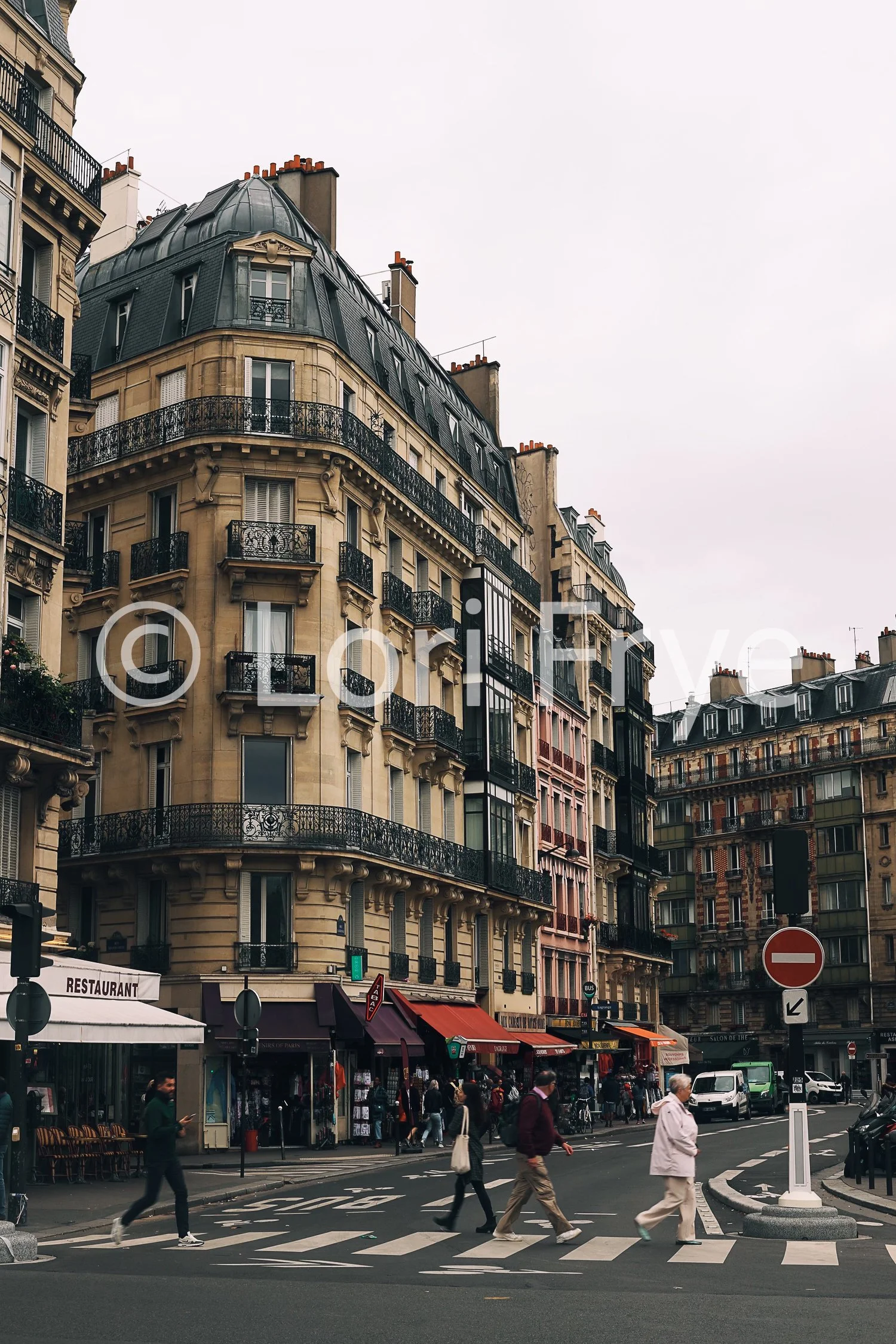 LoriFryexParisianCrossing-1.jpg