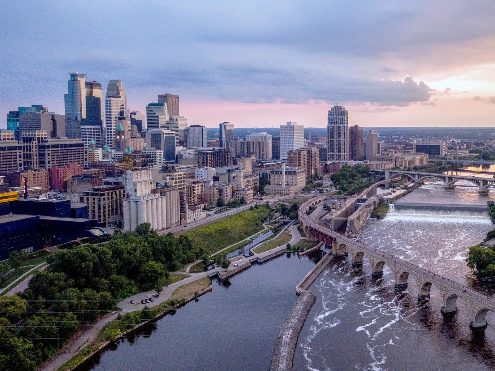 Photo of the Minneapolis skyline at dusk.
