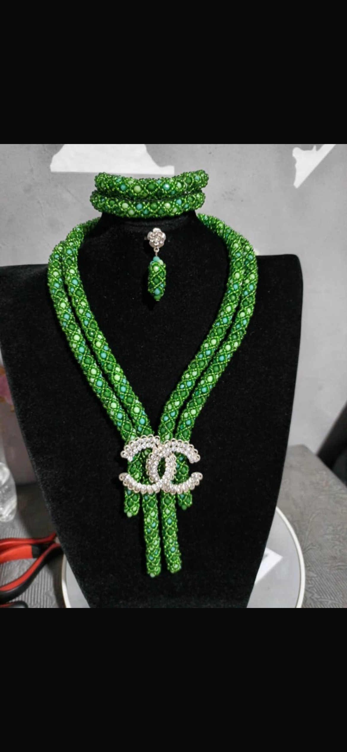 Emerald Glam Beaded Necklace Set