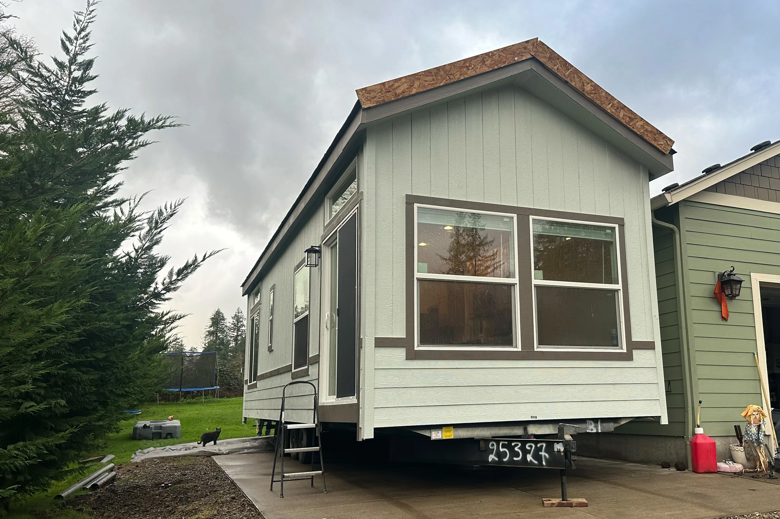 Willow with Pearl Gray exterior and Griffin trim
