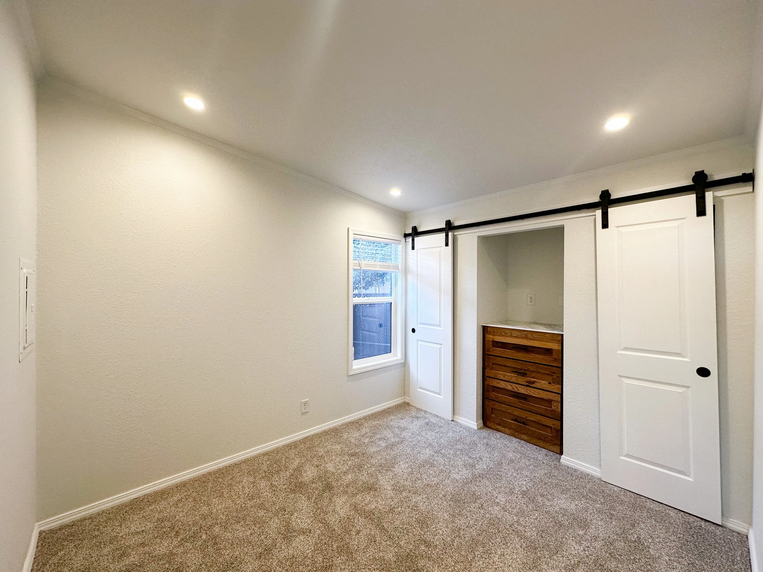 Ponderosa bedroom closet with barn doors