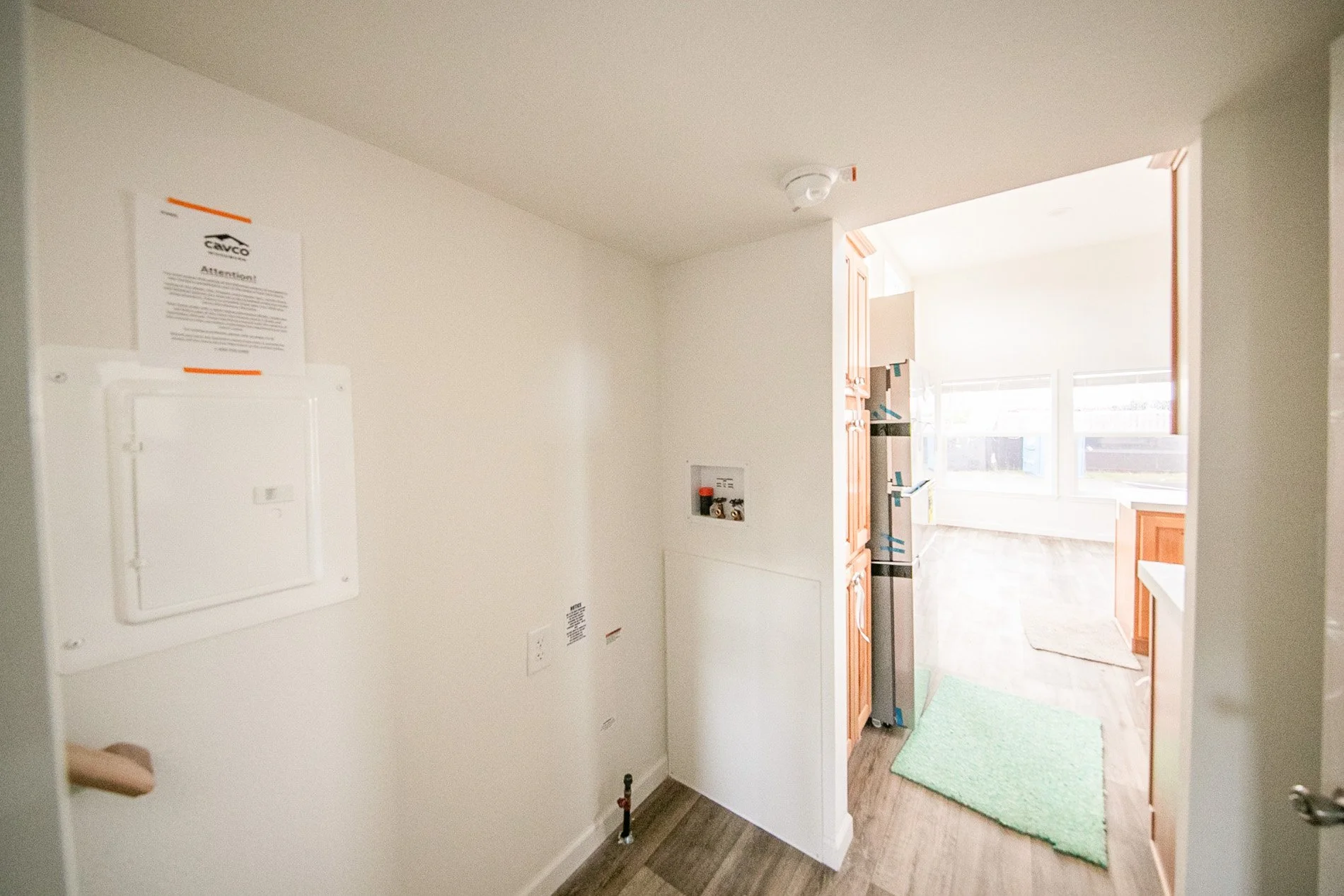 Utility area/laundry hookups