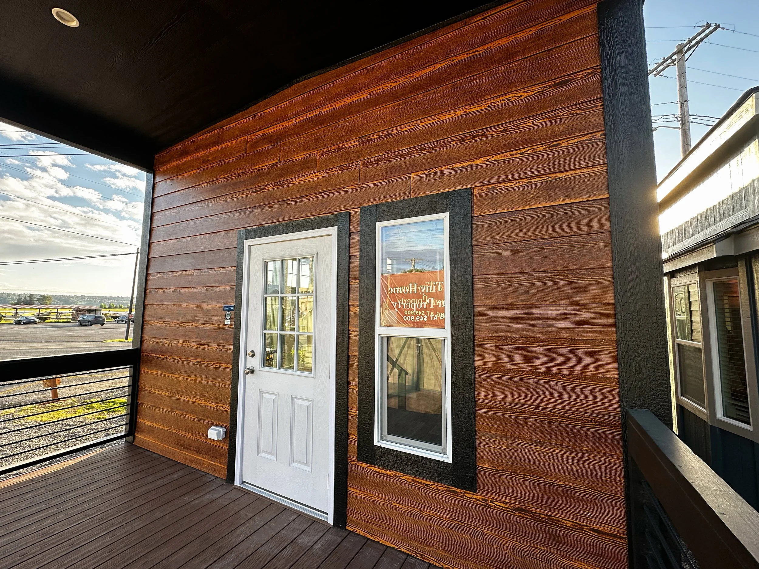 Lofted Ponderosa front entry with 30x59 window