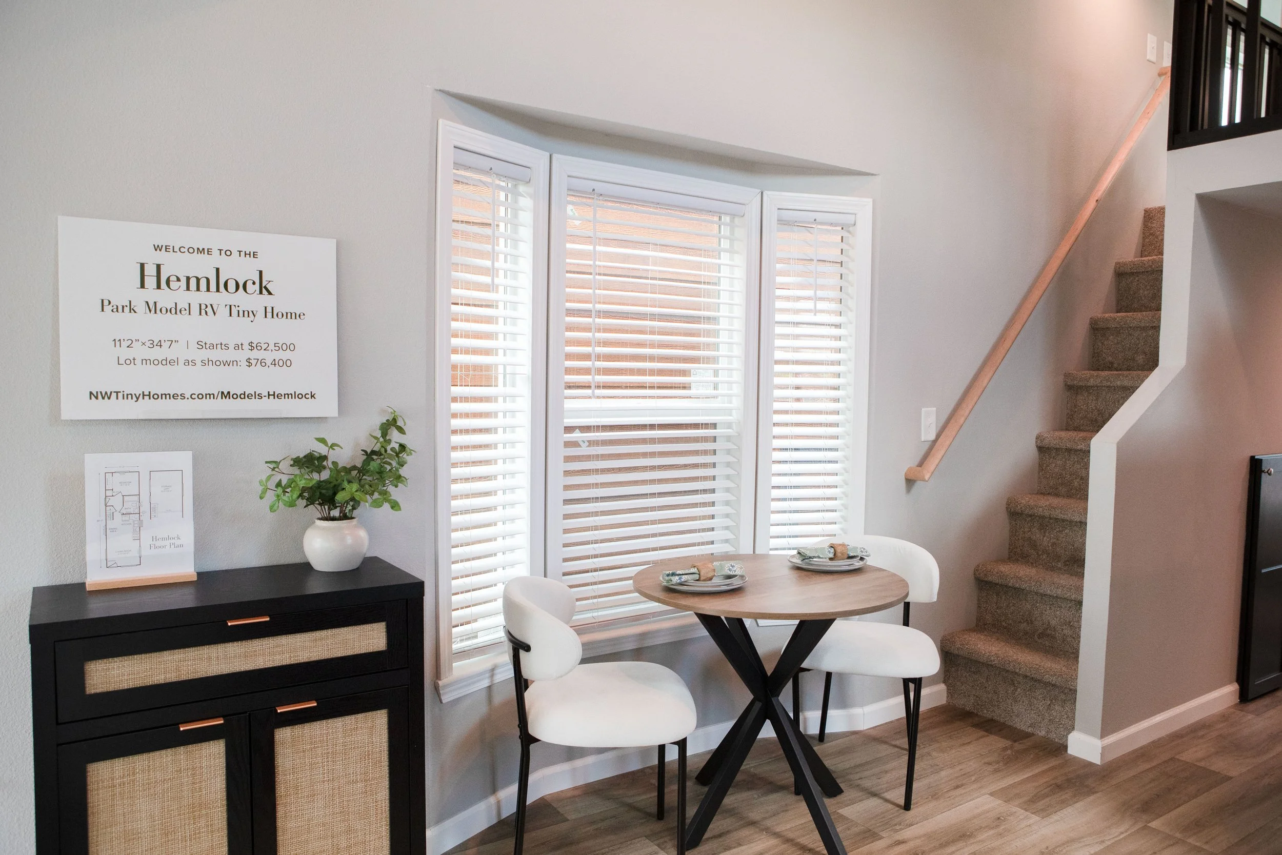Snohomish Hemlock model dining area