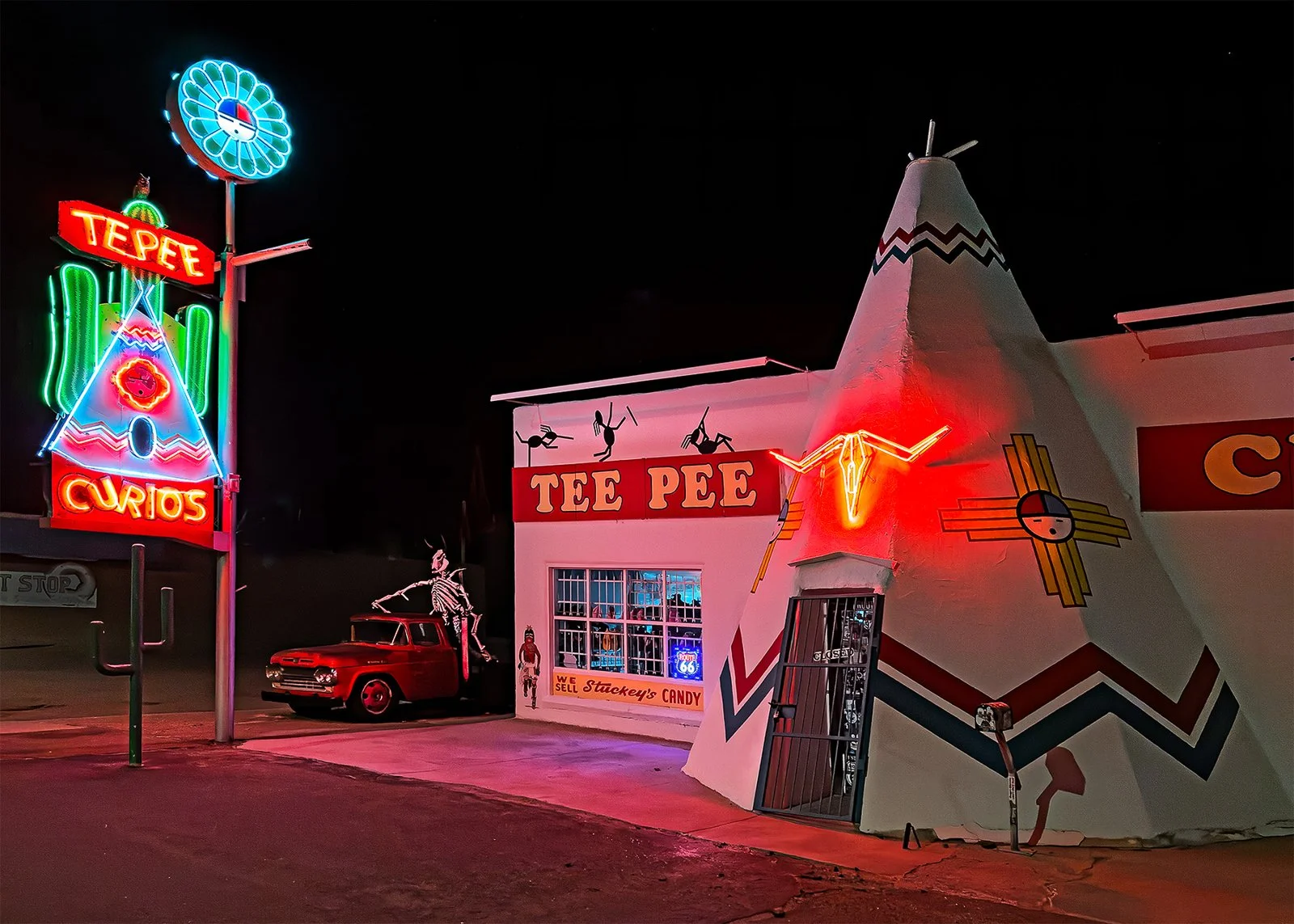 Tepee Curios neon (P9157)-2.jpg