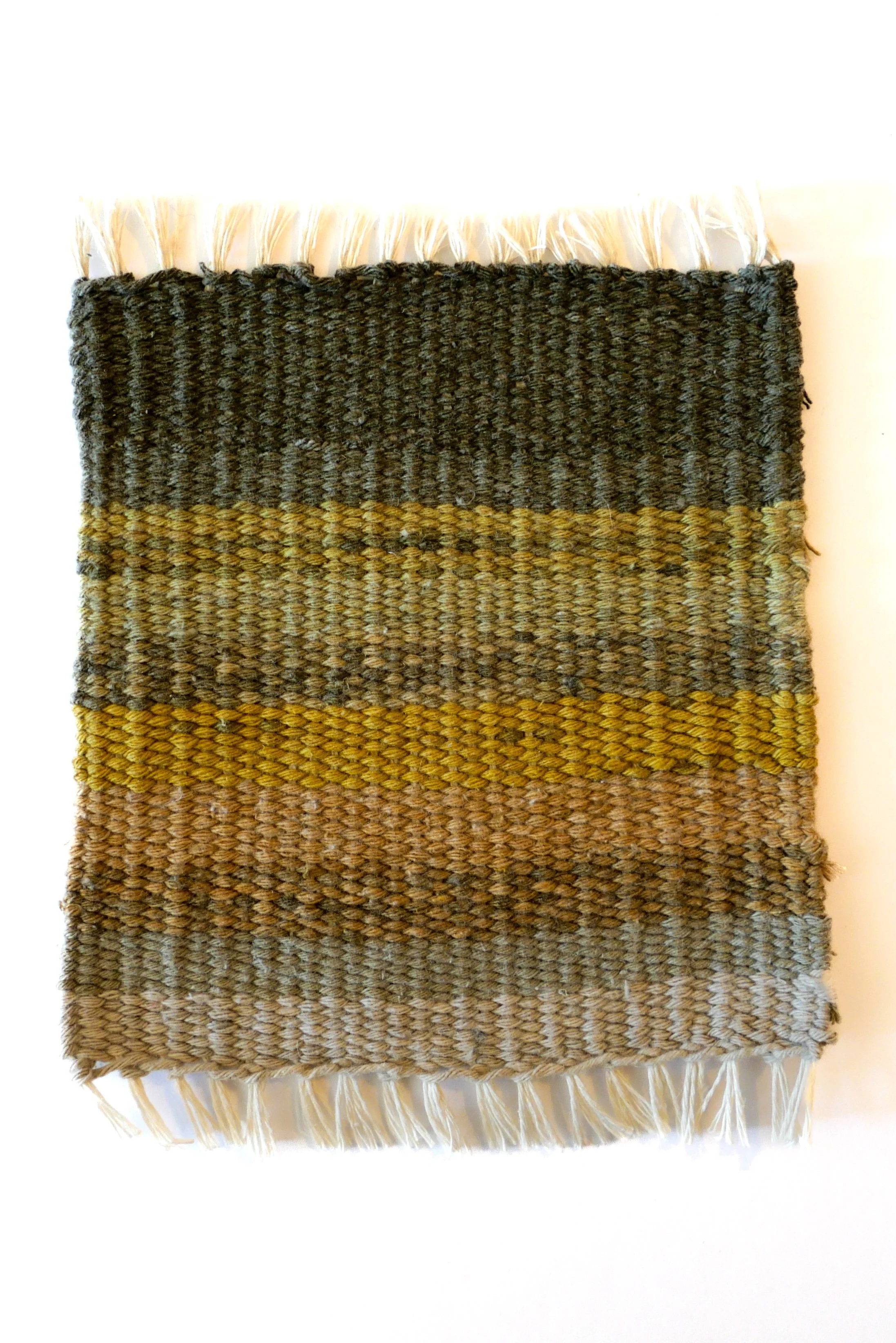044
2026
Hand dyed woven cotton thread
Framed to 8 x 10"