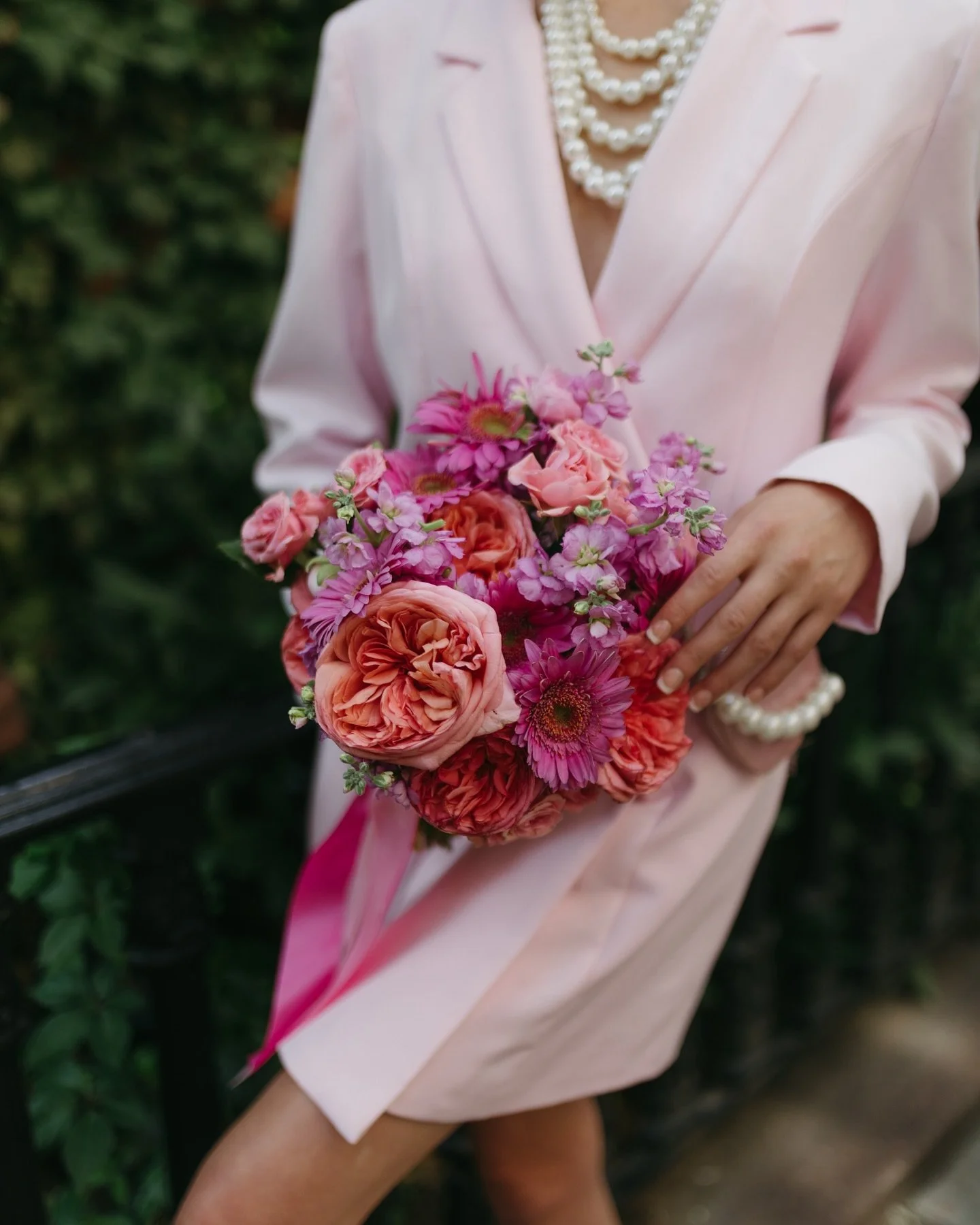 Pretty in pink 🌸

📸 @katewillsphoto
 
#pinkflower #diyweddingflowers #pinkrose #weddingflorist #floralstylist #phillyweddings #paflorist #phillysuburbs #phillyvendor #phillyphotographer