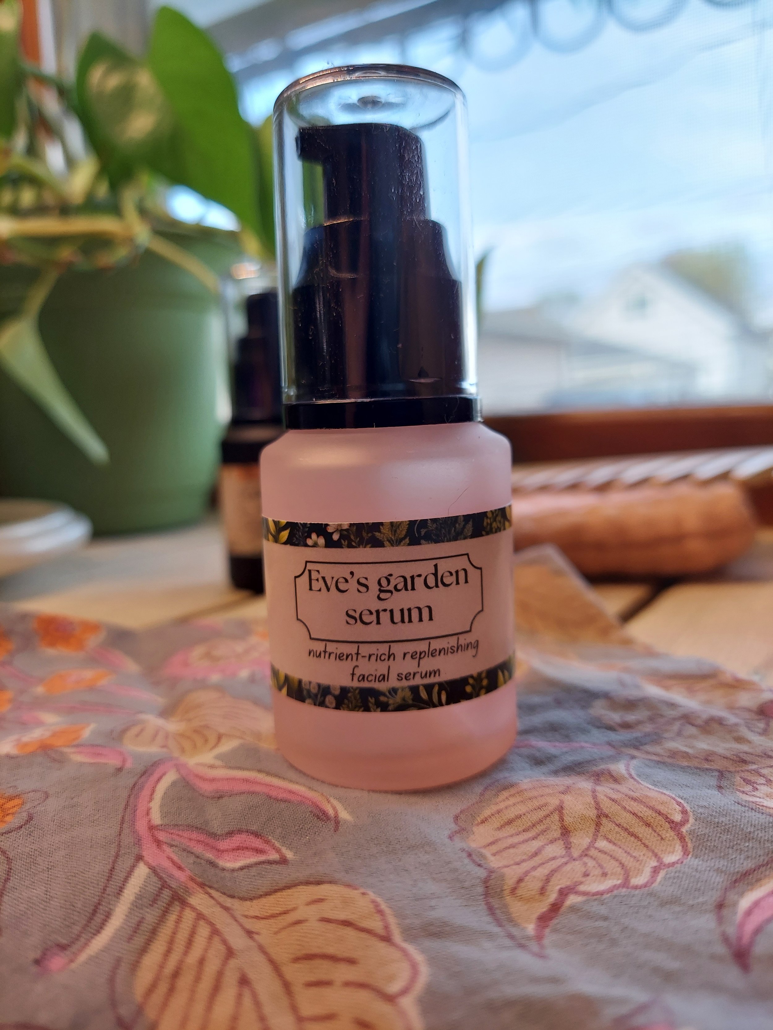 Eve’s Garden Botanical Serum
