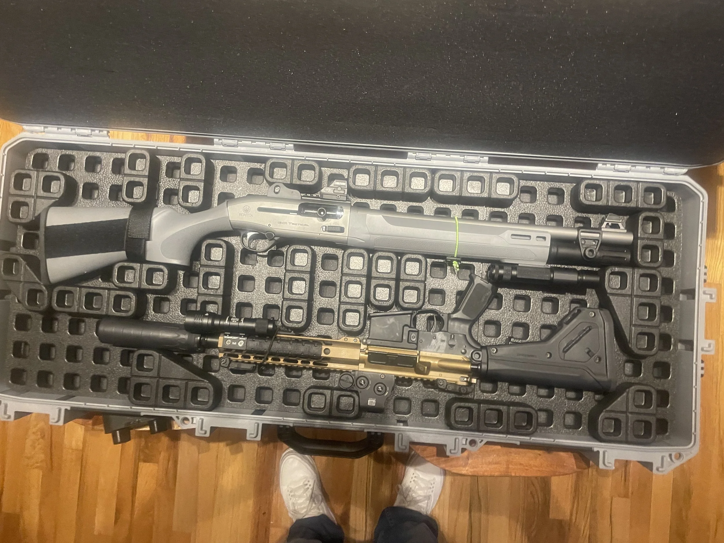 Pelican Vault with Magpul DAKA