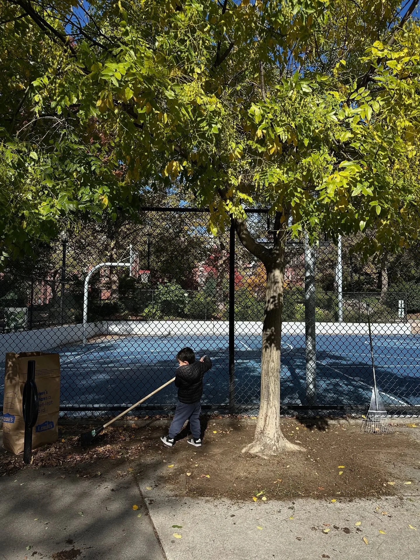 Small effort, big impact! Huge thanks to our little helper for tackling the weeds around the tree by the basketball court. Swipe to see the before! 👉

Want to help keep the park beautiful? Join us this Saturday from 10am&ndash;12pm for a park cleanu