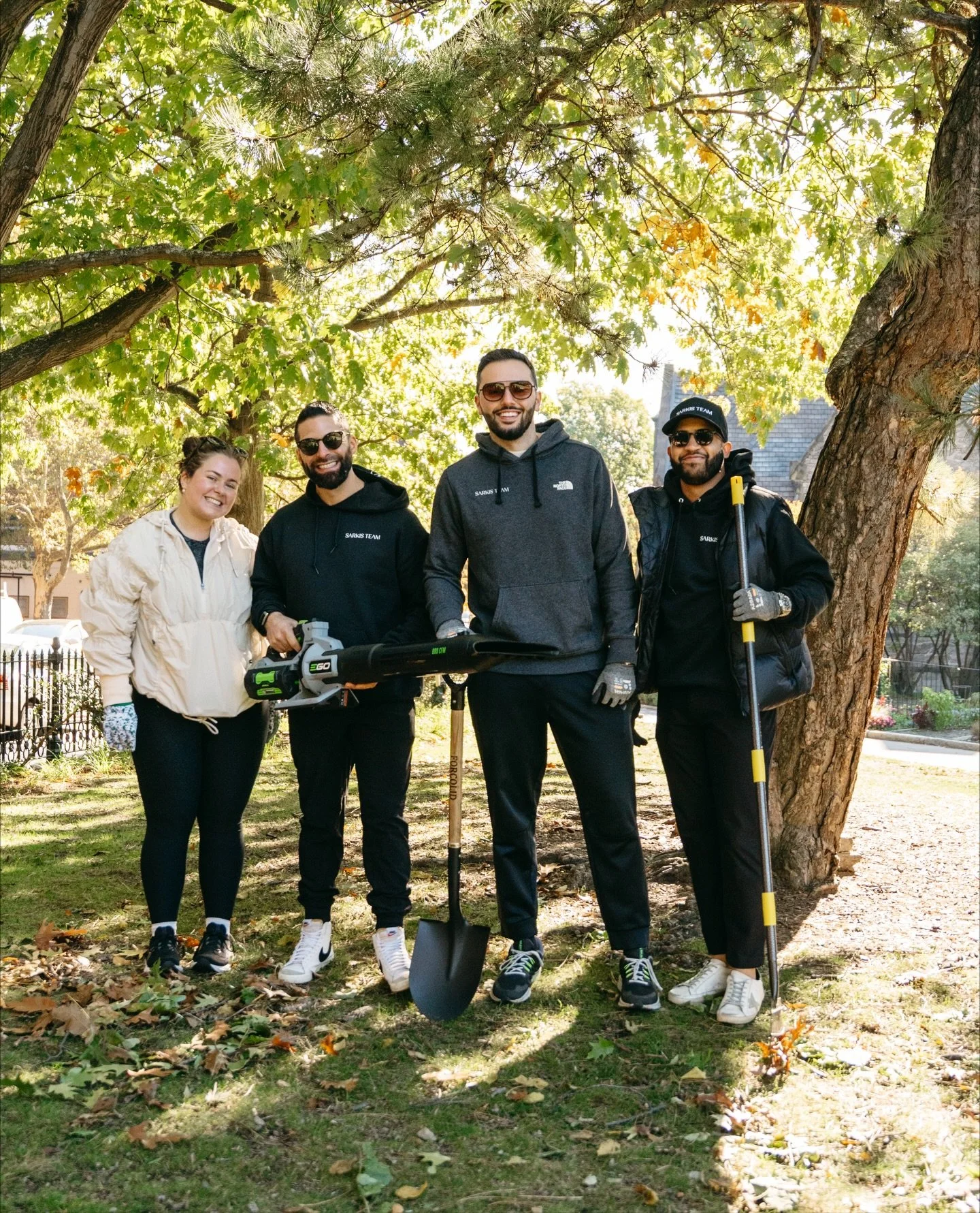 Huge thank you to the incredible @thesarkisteam for showing up, bringing the fun, and being apart of the South End Community.  We had a blast at our October park cleanup with their team. 💙💚✨

Want to help keep our park beautiful?
Join us tomorrow f