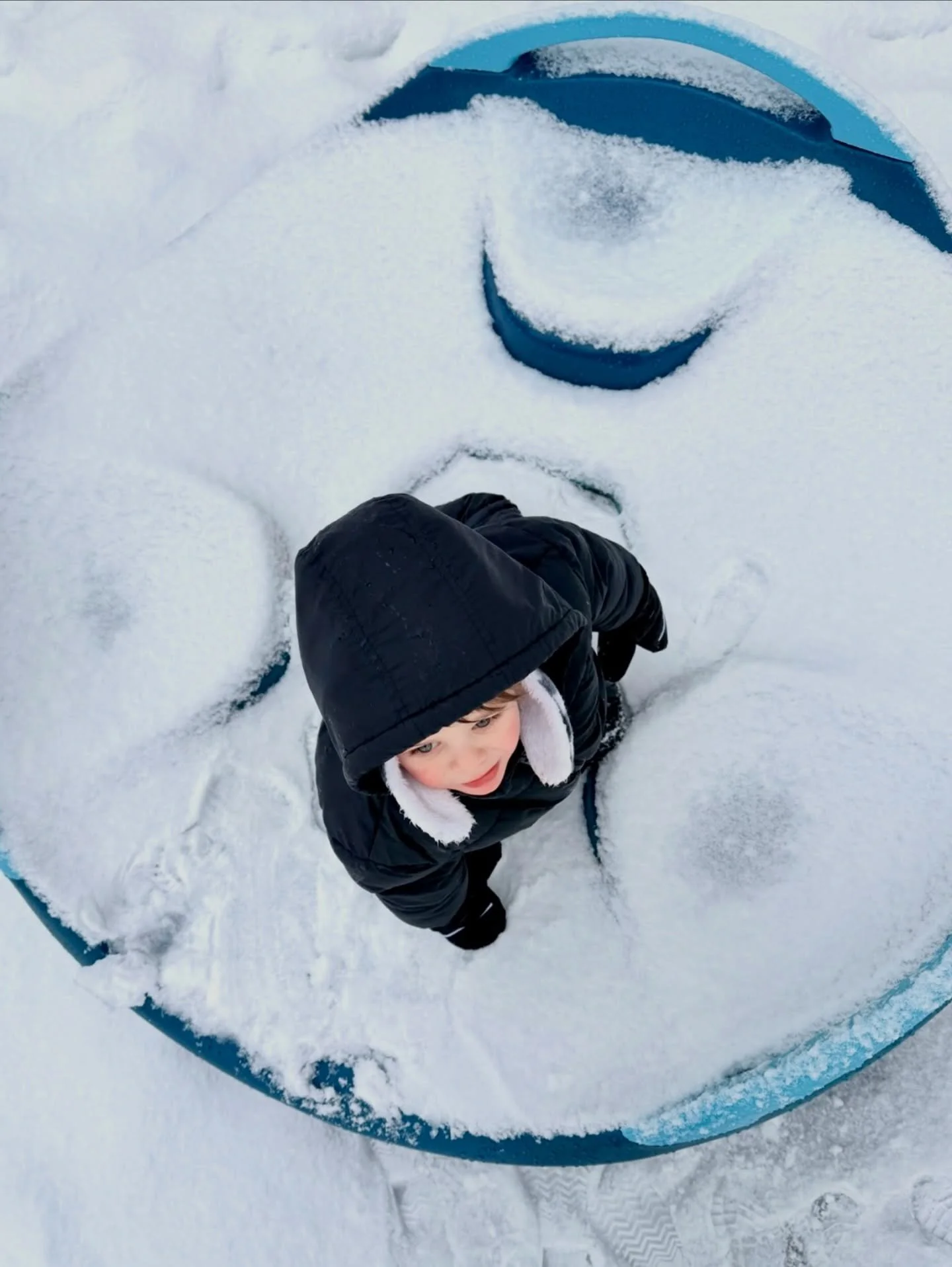 A snowy Saturday at the park ❄️💙💚