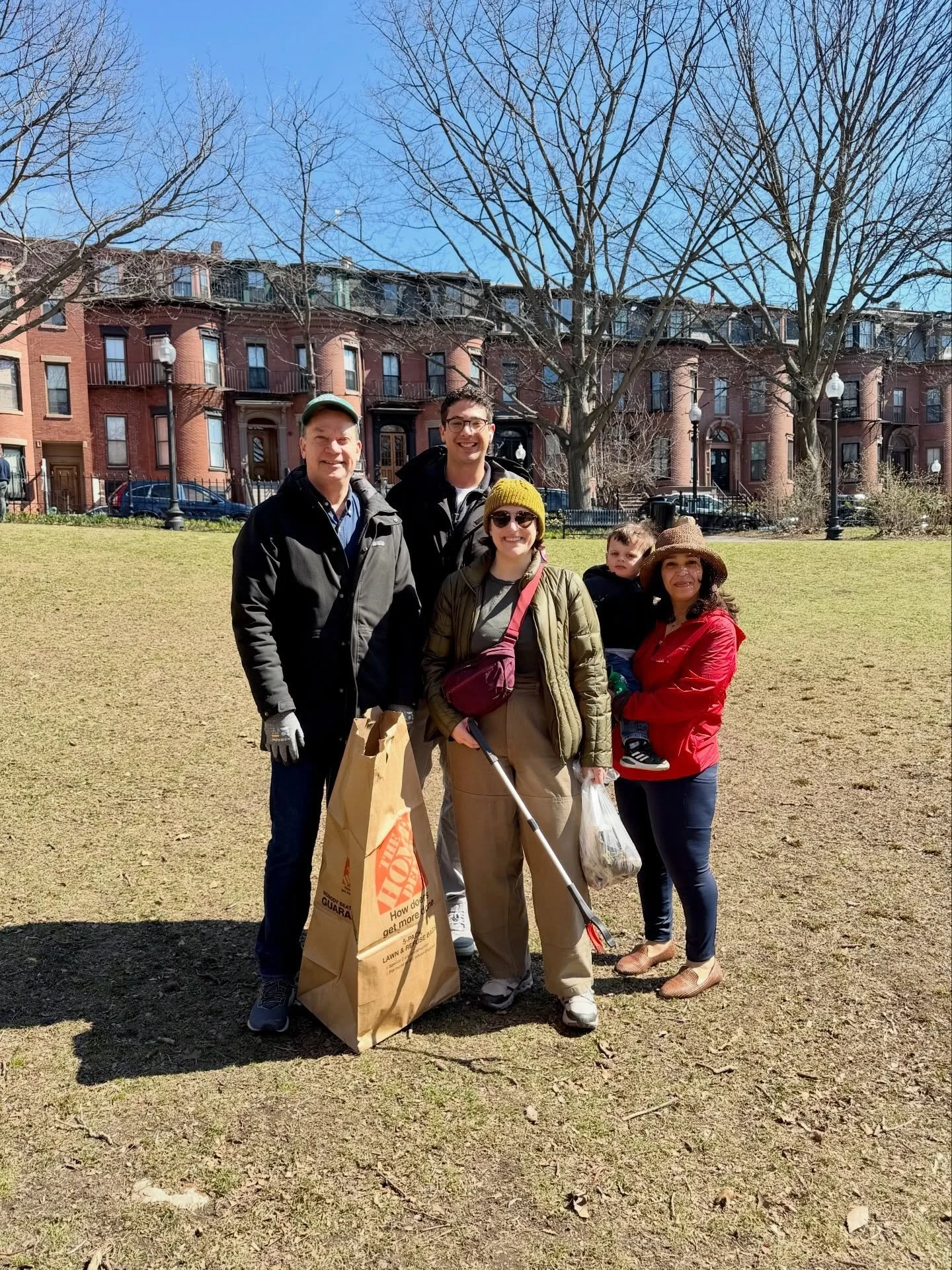 Over 30 incredible neighbors showed up for our first park cleanup of the year! After a tough winter, both big and small hands came together to fill more than 25 bags of leaves, debris, and trash. One of our little helpers found a surprise in the dirt
