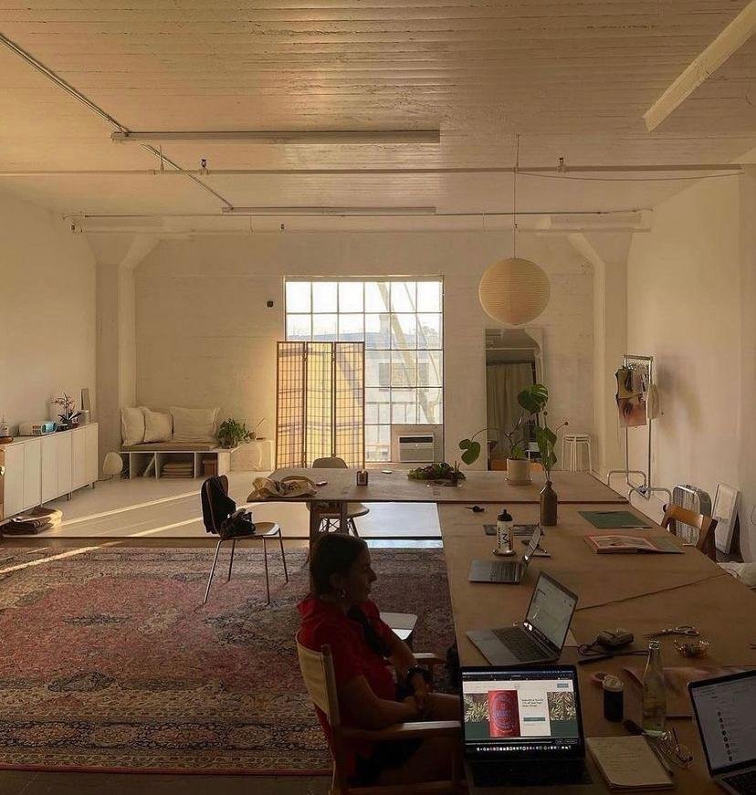 Stock - Studio 24.jpg