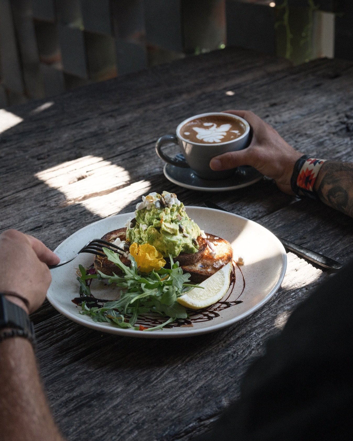 This all time favourite is served all day, so if you want breakfast for lunch or lunch for breakfast, we got you.
.
.
#avocadotoast #fellowshipdrive #cafe #doonan