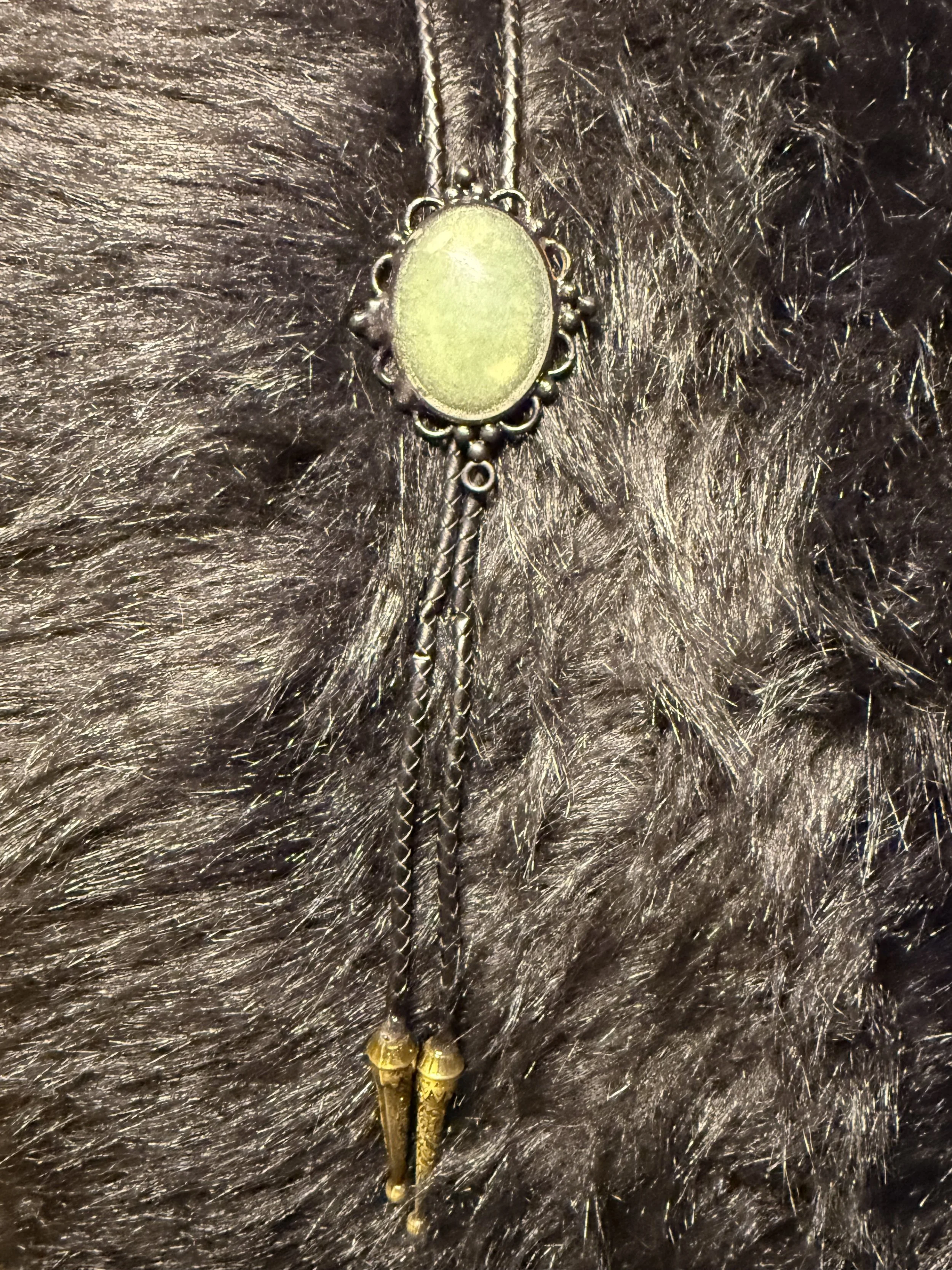Pendant Bolo Tie