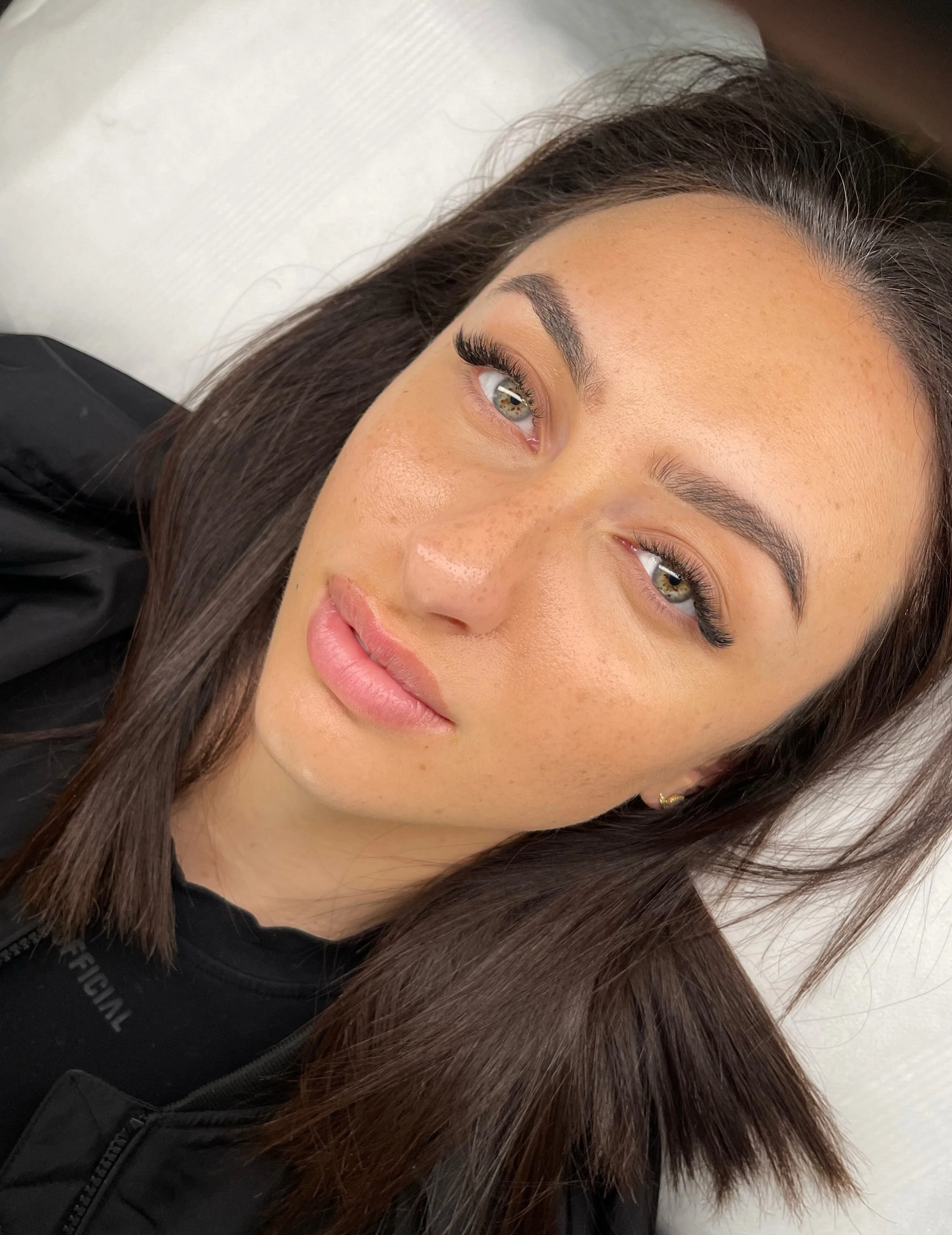 Volume lashes ( first pic ).jpeg