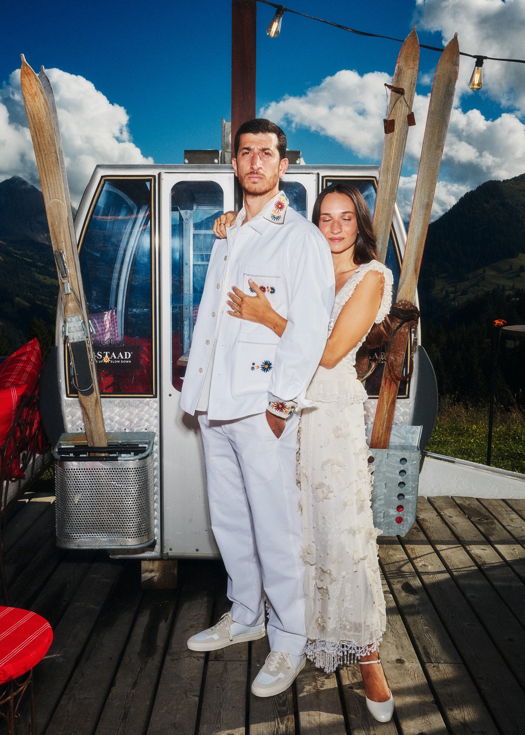 04_D2_OUTSIDE_SKI_LIFT_006.jpg