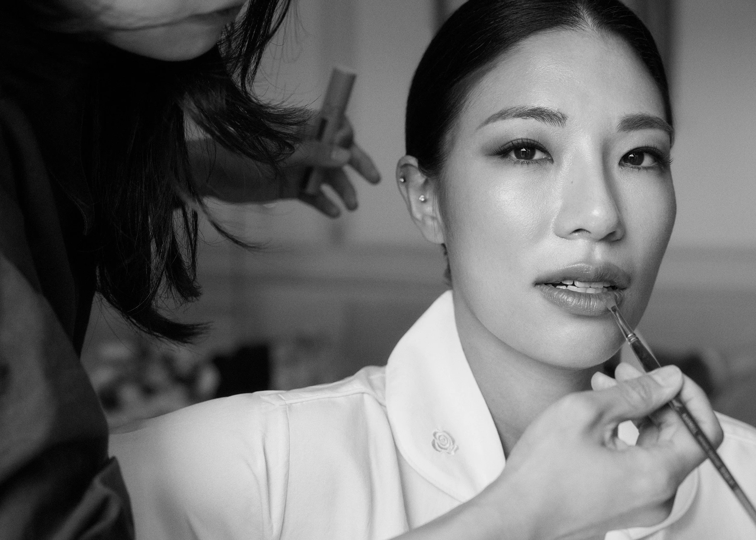 04_LAURA_GETTING_READY_0414.jpg