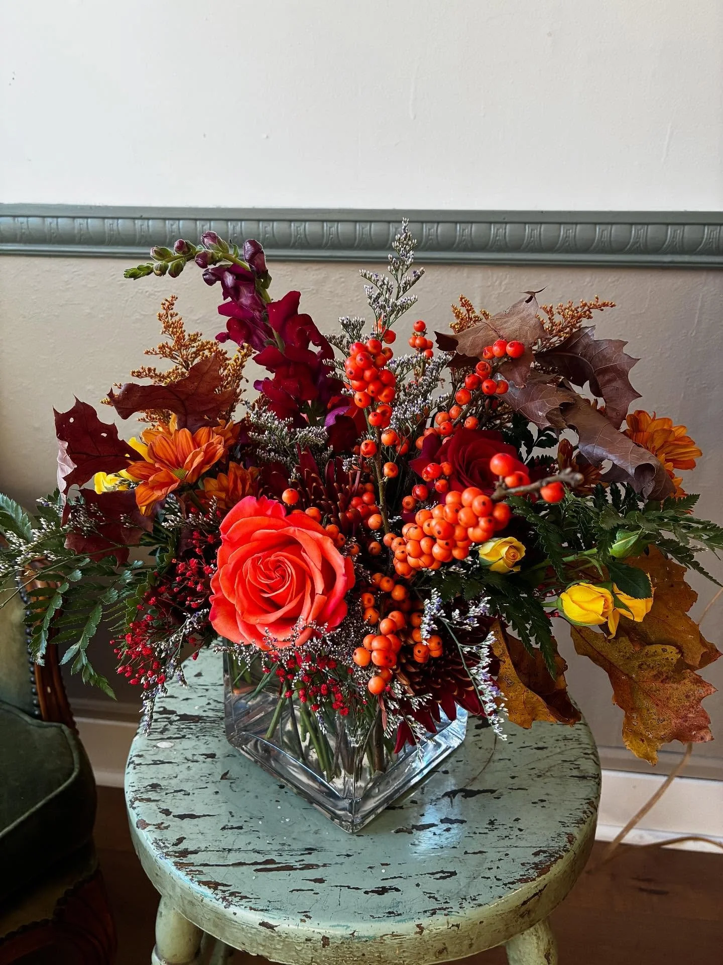 Thanksgiving is just around the corner 🍁🥰 Let&rsquo;s make your tablescape extra special this year! 

Place your holiday order now by calling 814-598-0887 or order online! 
Link in bio