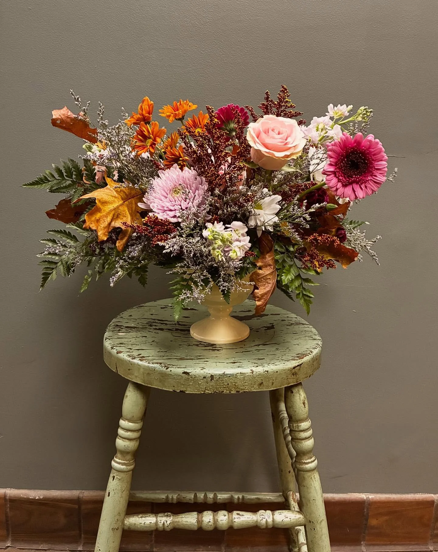 This one feels like a vintage Thanksgiving 🍁

Call and order today for pickup or delivery the day before Thanksgiving! 

814-598-0887 
Or order online ✨