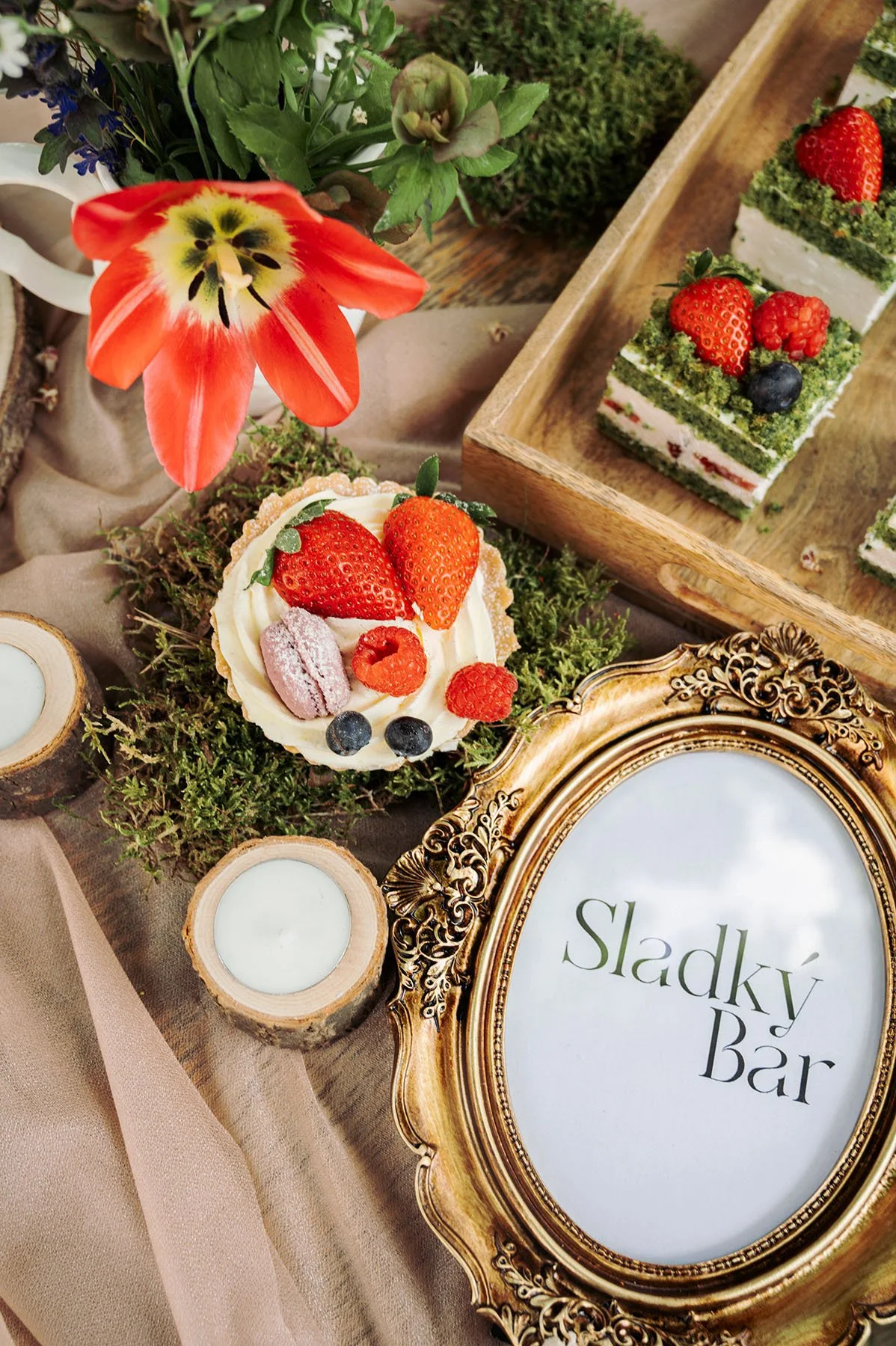 venkovská svatba sweetbar kytky květiny statek venkov design menuu dekorace svatební půjčovna dekorací