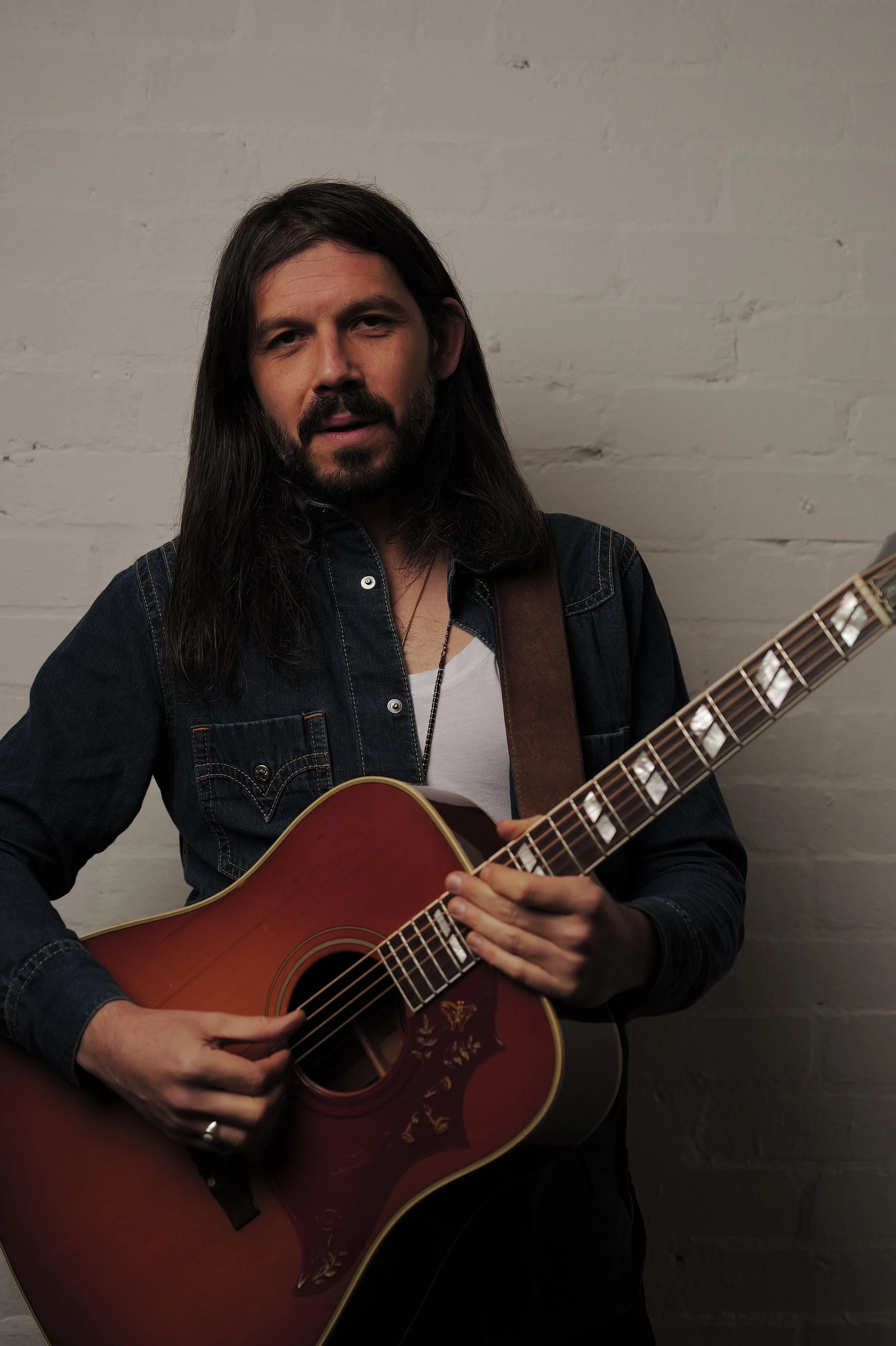 live country blues music essex july songwriter marcus bonfanti