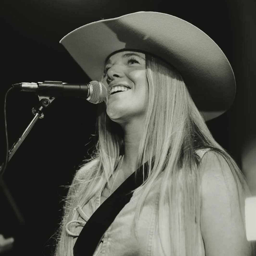 live country blues americana music in Essex singer songwriter julie lena