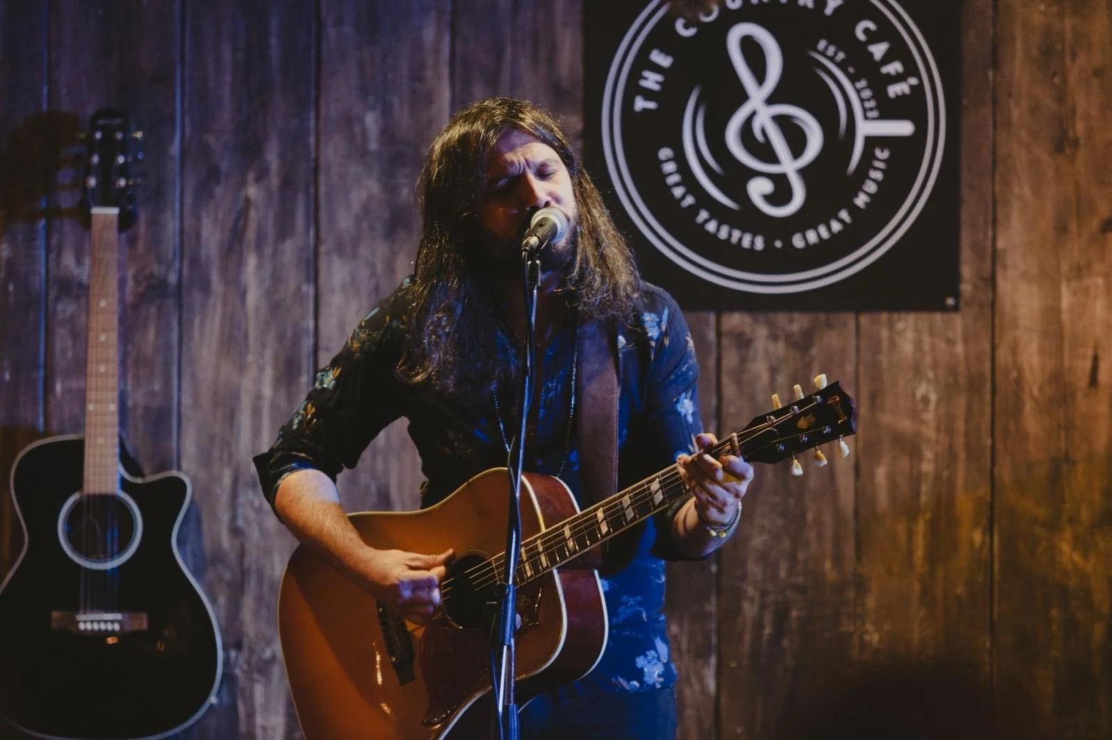 live country blues music essex july songwriter marcus bonfanti