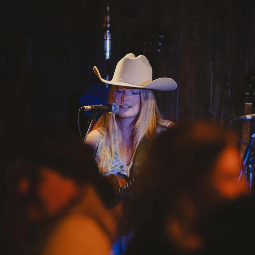 live country blues americana music in Essex singer songwriter julie lena
