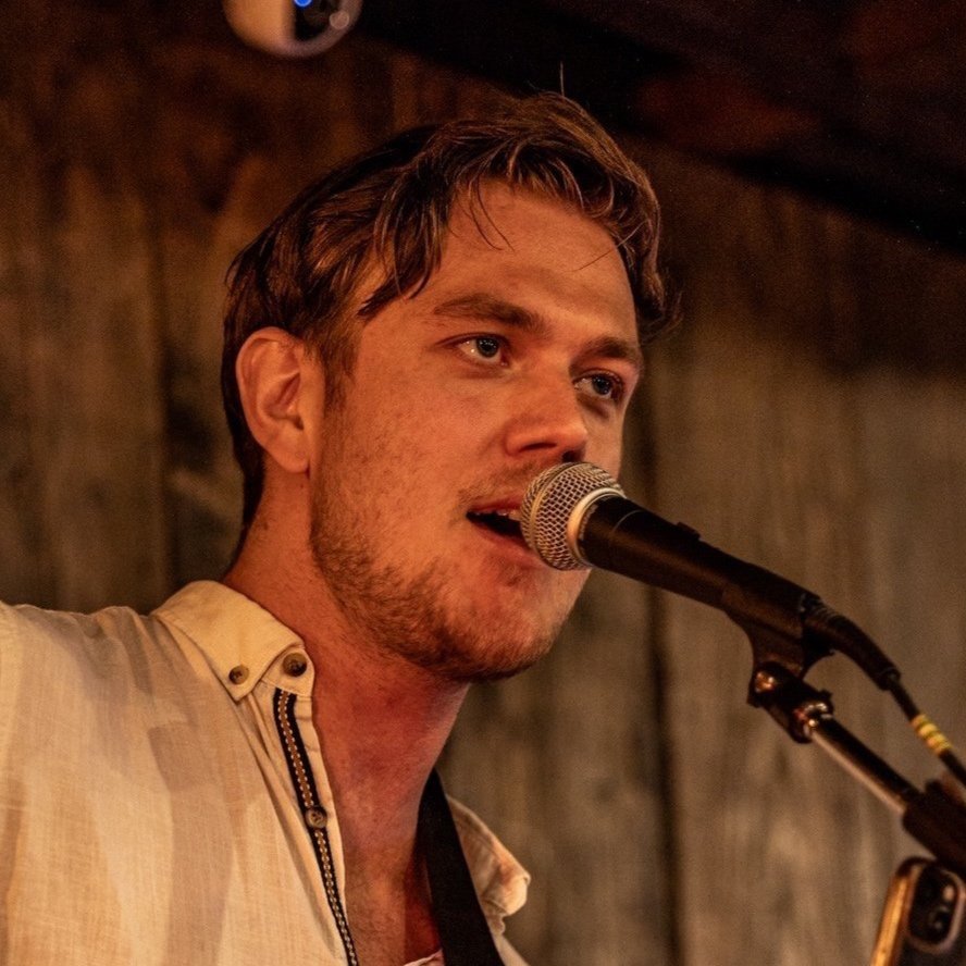 Country Music In Essex, Menno