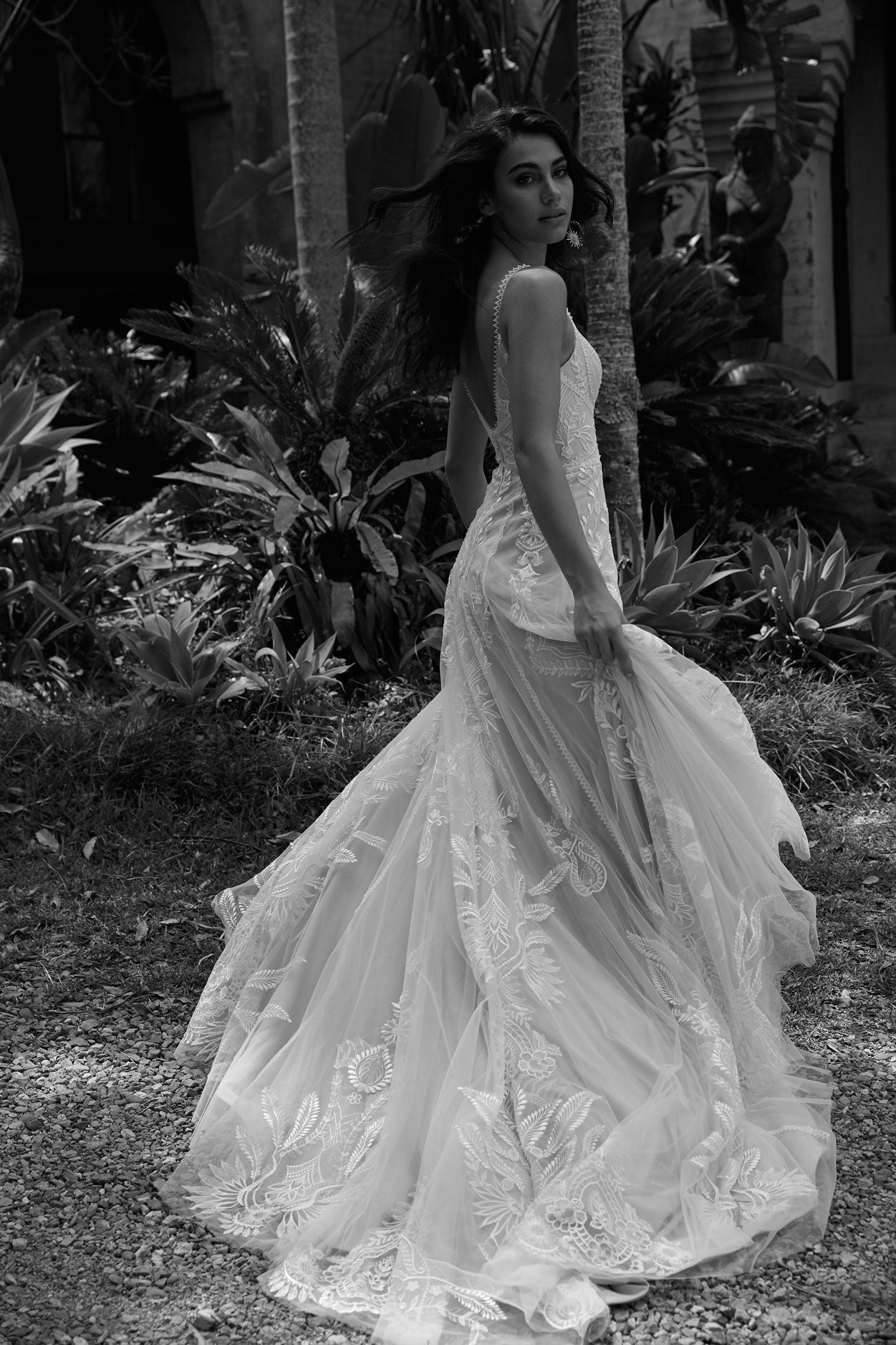 QUEST-EY006-EVIE-YOUNG-BRIDAL16.jpg