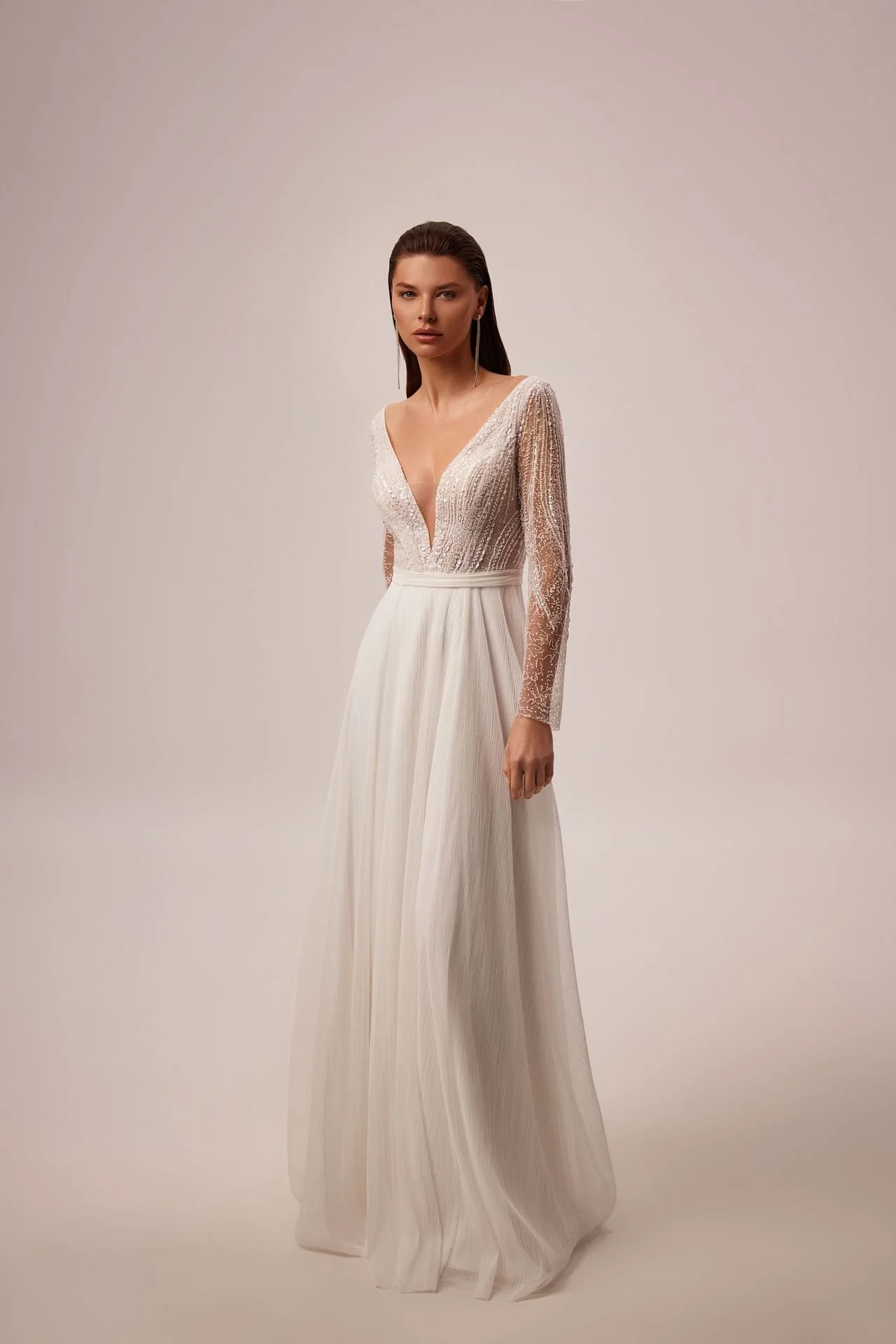 Milla Nova White & Lace Tilbury