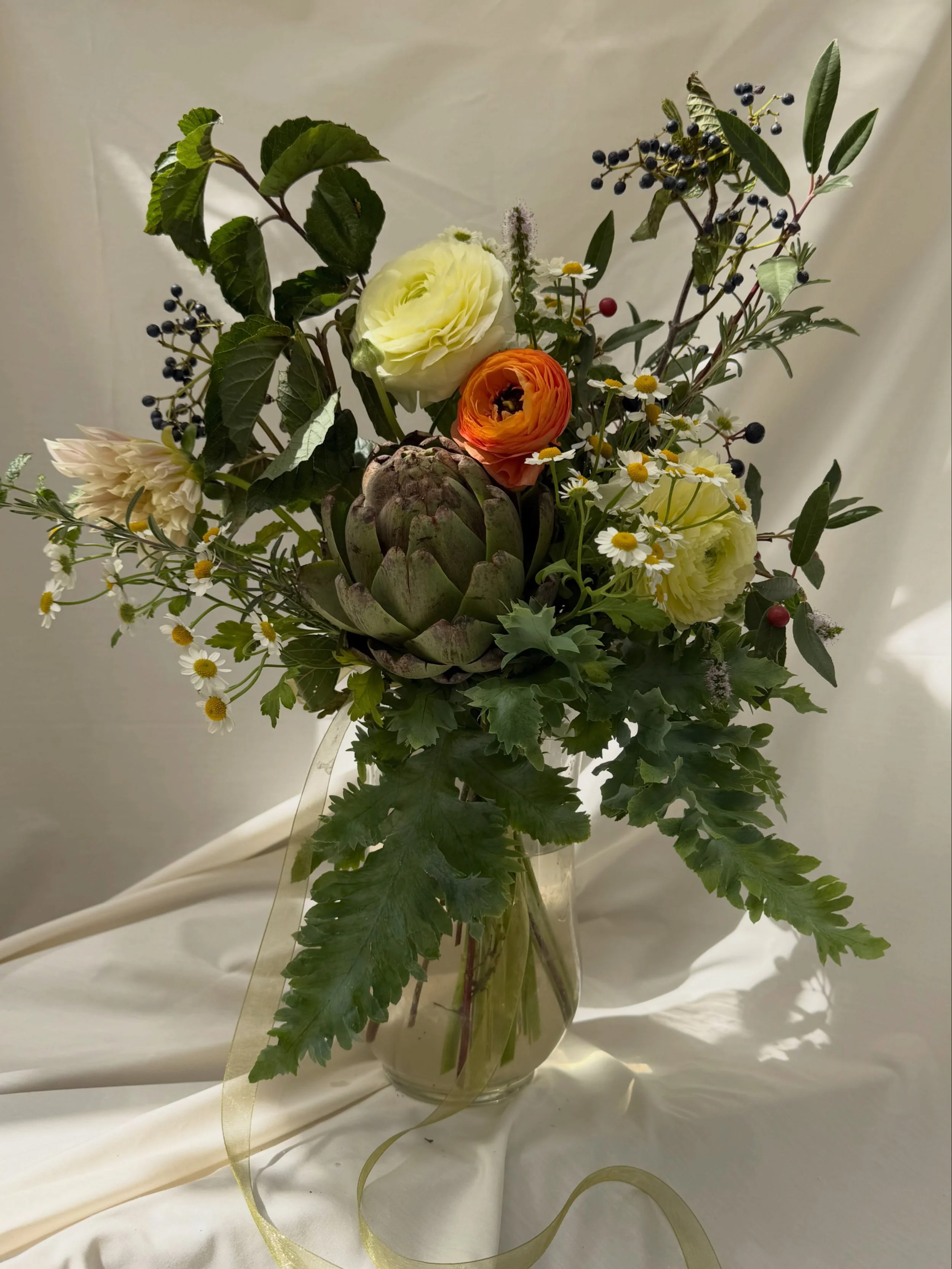Flowers are beautiful. Artichokes are beautiful. Why are we pretending they can&rsquo;t be friends?

A few of artichoke mini bouquets made their way to Hingham Farmers Market today and I&rsquo;m kind of obsessed.

Would you put vegetables in a bouque