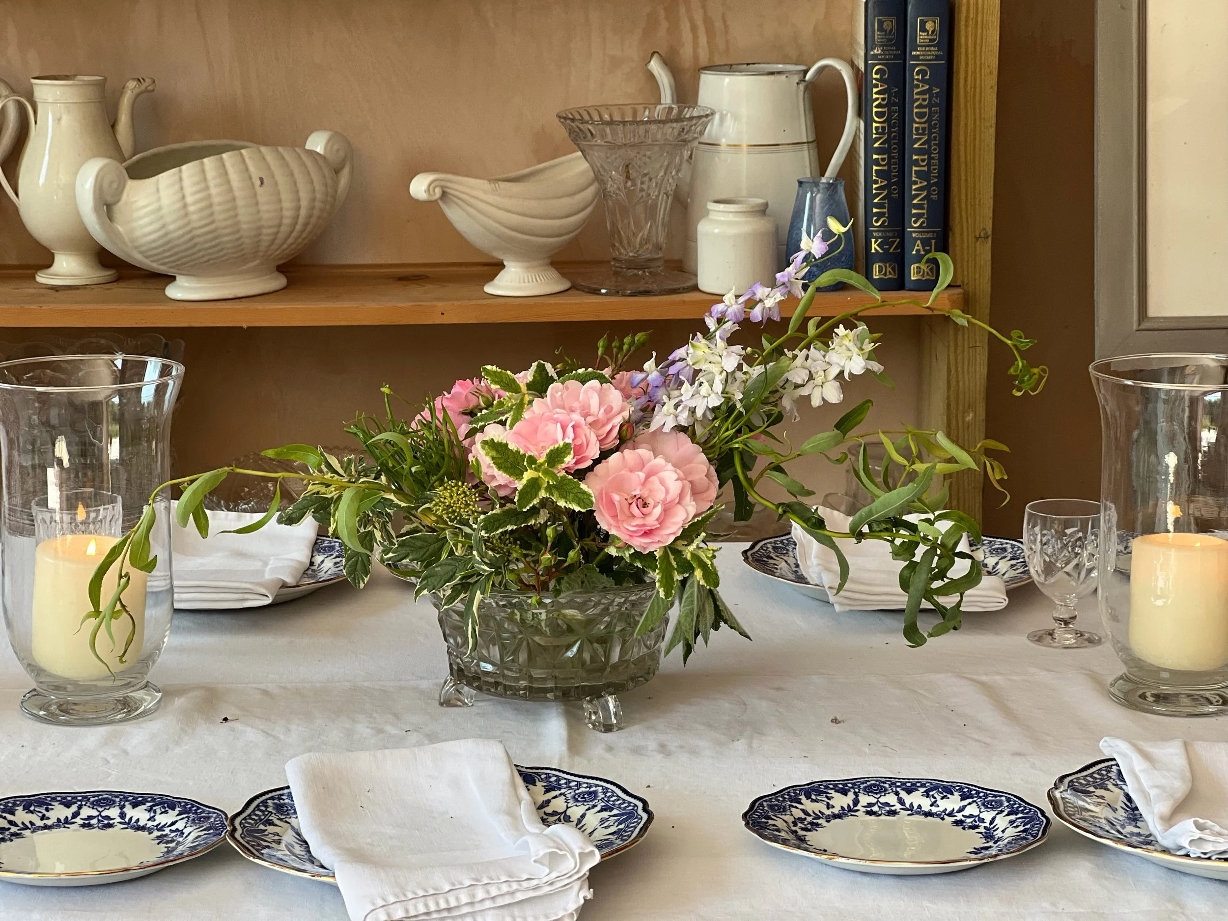 A little something new at the truck this Sunday 🌸

Join me at the Kingston Farmers Market for a Mini Flower Arranging Workshop!

We&rsquo;ll spend the morning making a seasonal table centerpiece together using fresh flowers and floral mechanics. I&r