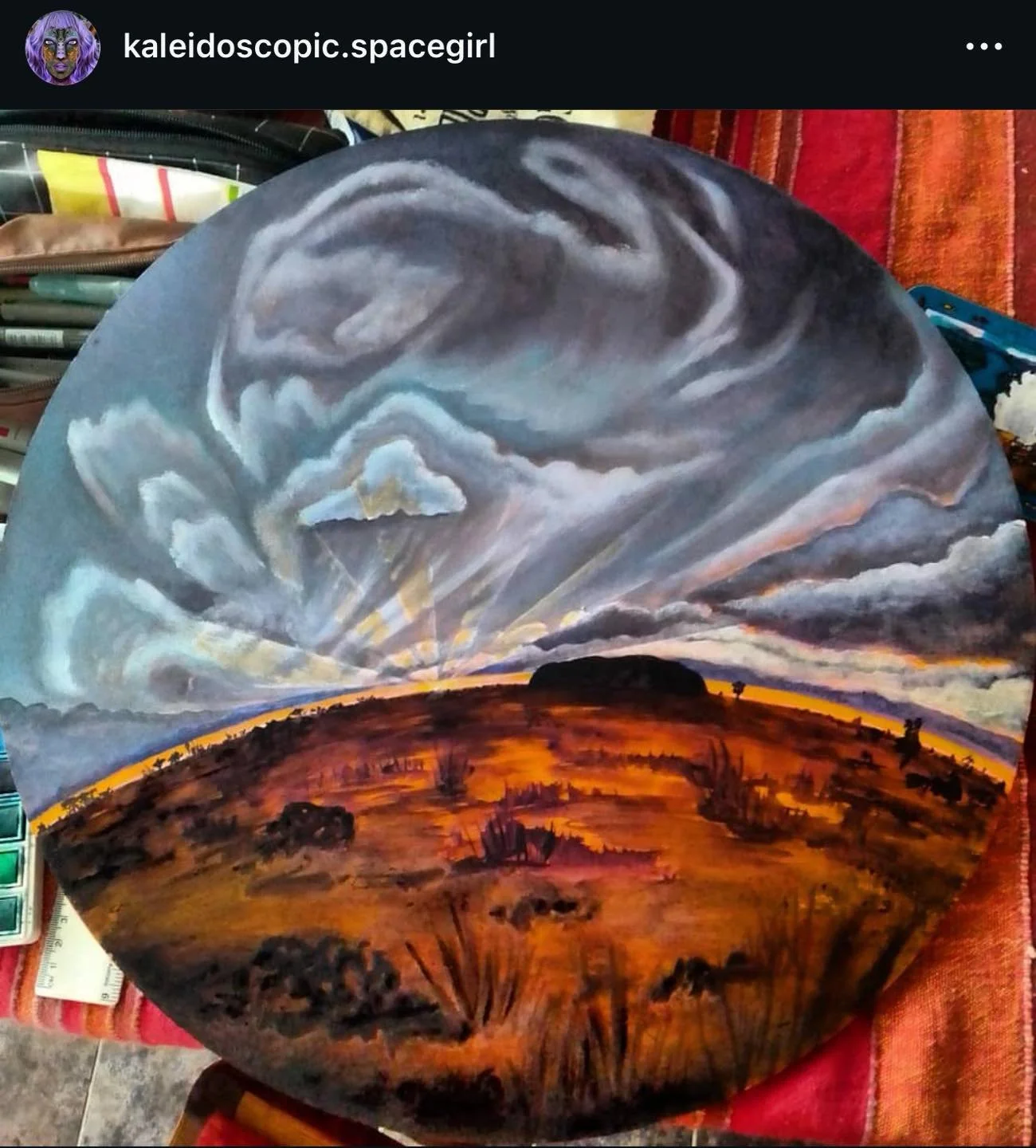 A painting from a few years ago, out beautiful  #uluru  #ulurukatatjutanationalpark

🤩
Acrylic on board