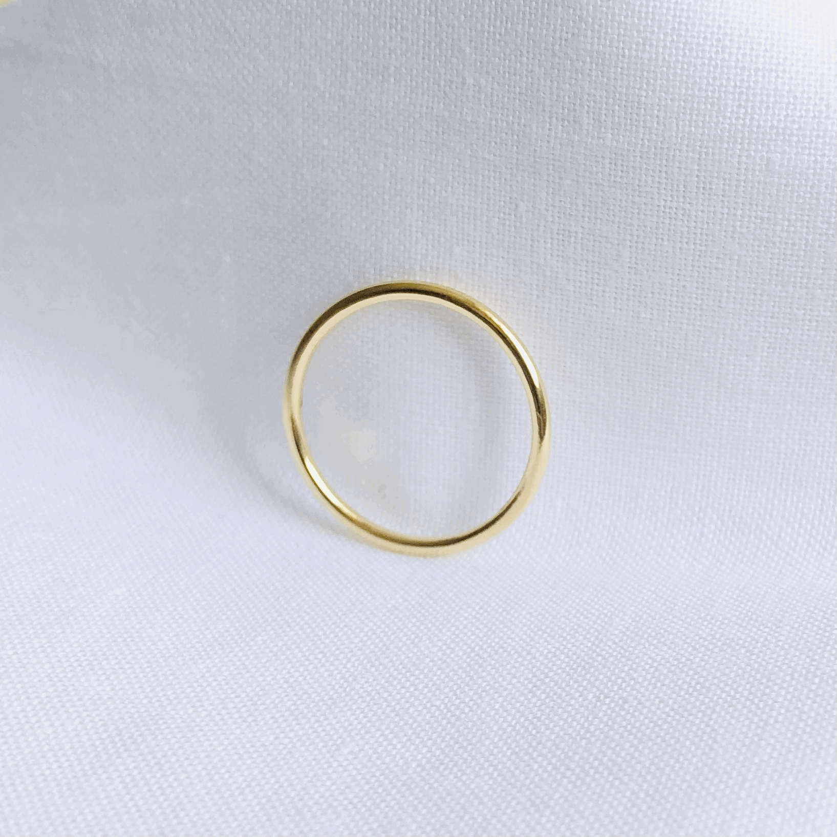FINE GOLD RING