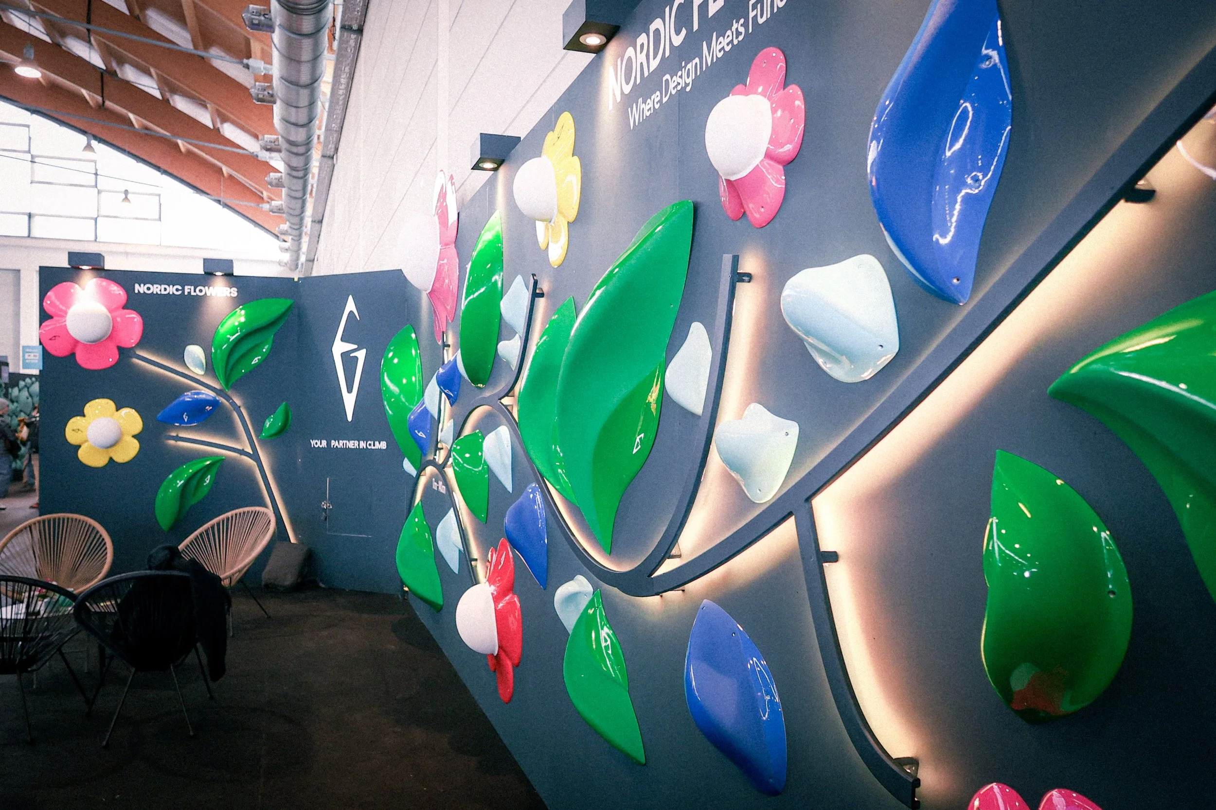 Asetus goes vertical pro