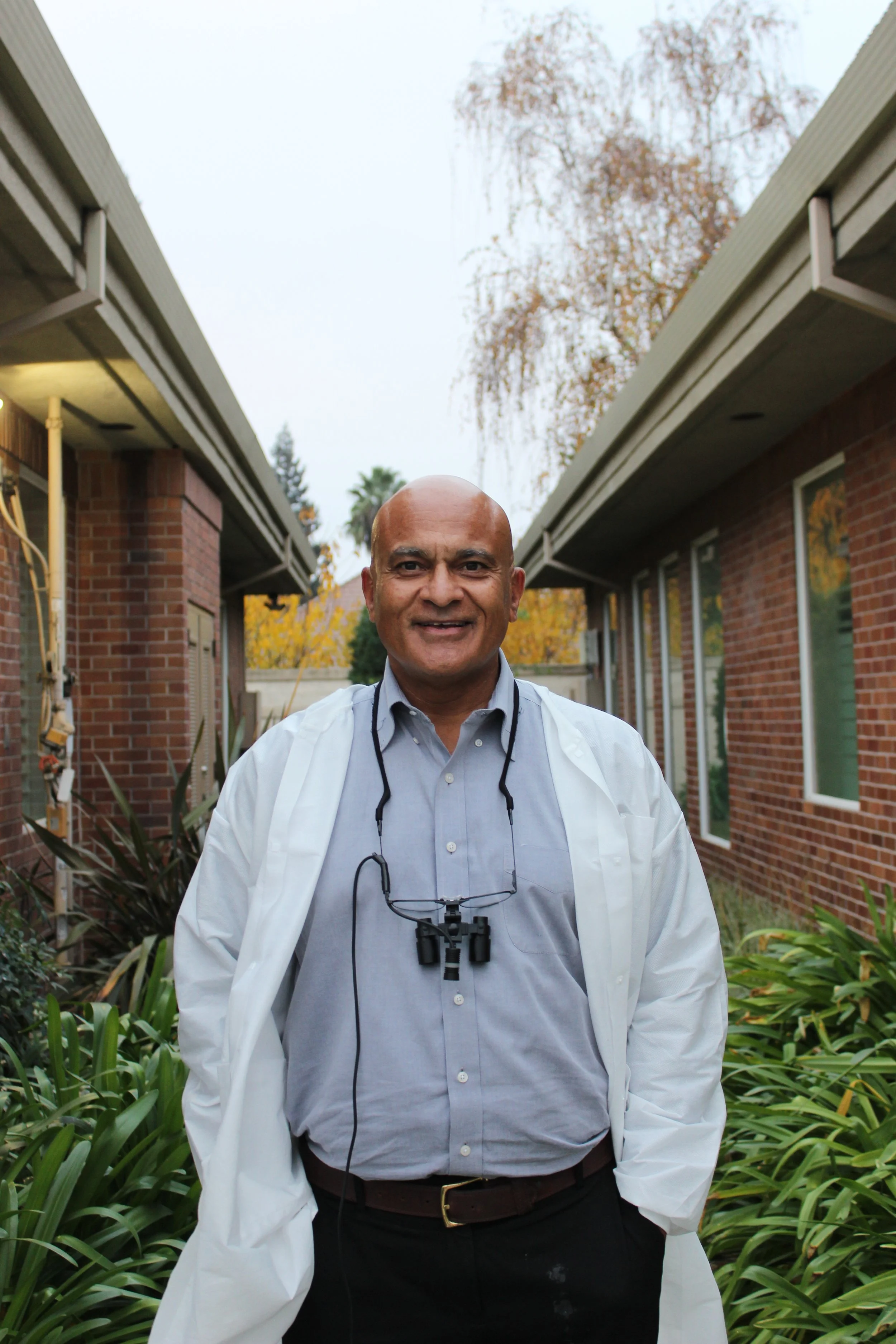 Dr Dhillon, DDs General Dentist. Speciality in Invisalign and Extractions.