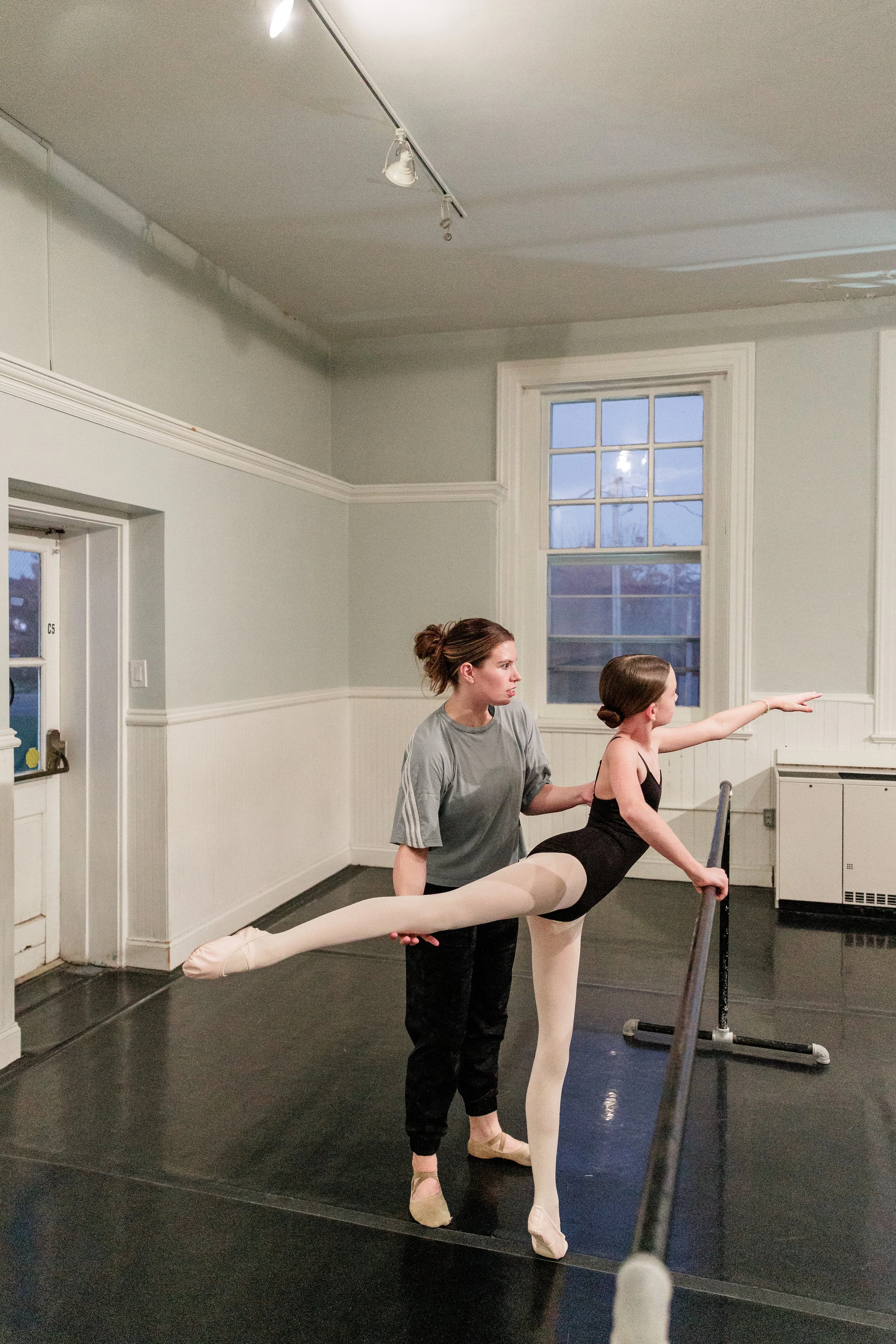 Why Summer Dance Training Is Essential for Dancers’ Growth and Success