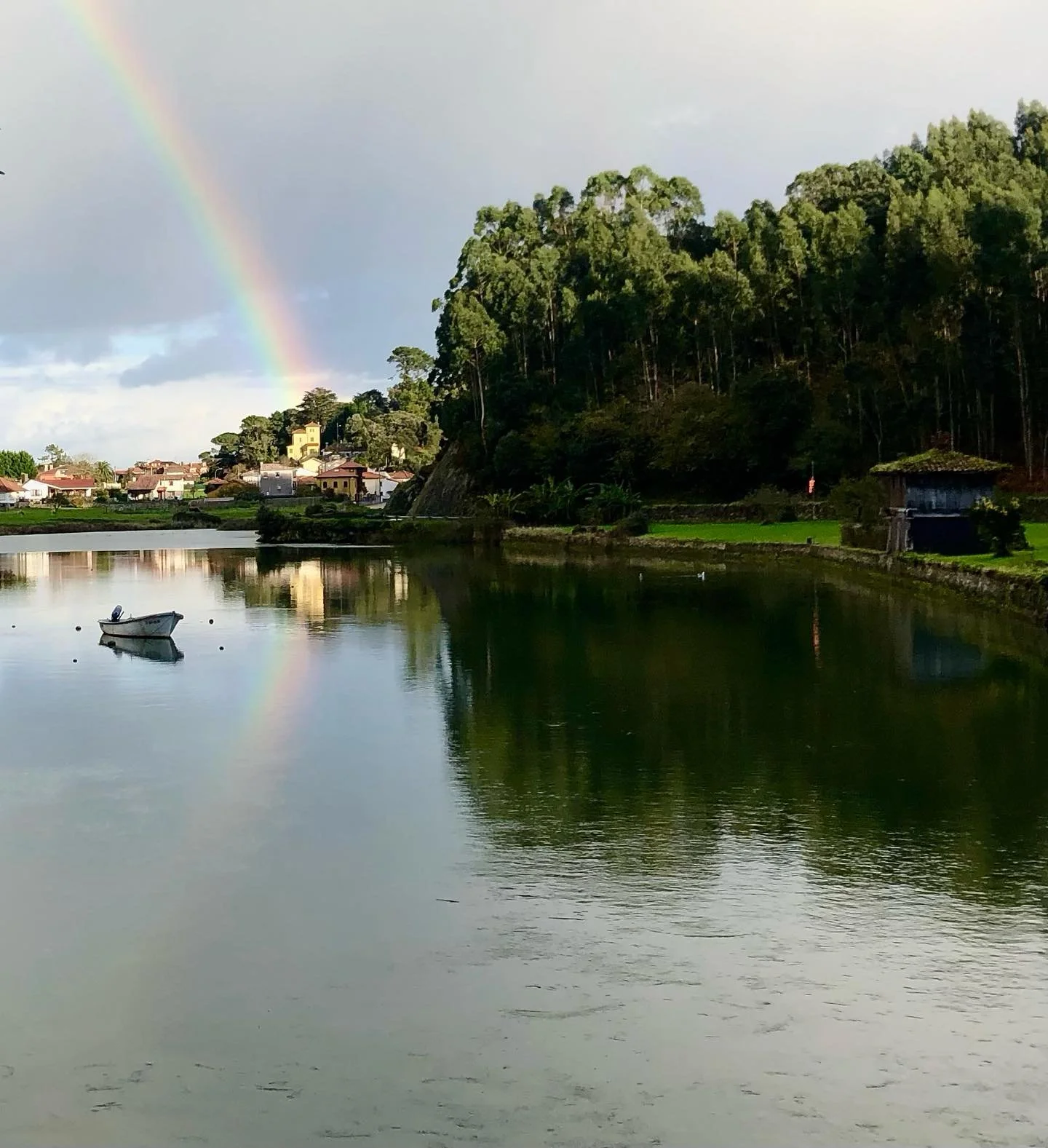 &iexcl;Descubre Asturias y todas sus aventuras: senderismo, escalada, surf o ciclismo en temporada baja! 💙💛 @casamariquina Entdeckt Asturien und alle seine Abenteuer, Wandern, Klettern, Surfen oder Radfahren in der Nebensaison! 💚

#geheimtippspani