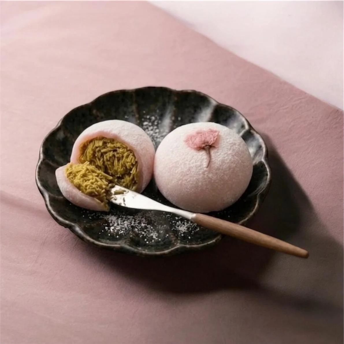 NEW FLAVOR 🌸

It&rsquo;s too viral to ignore. ✨
So we made it our way&hellip; in DAIFUKU form.

ドバイ桜チョコレート大福
(Dubai Sakura Chocolate Daifuku) 

#Daifuku #DubaiChocolate #SakuraSeason #NYCDesserts #himawaricafe