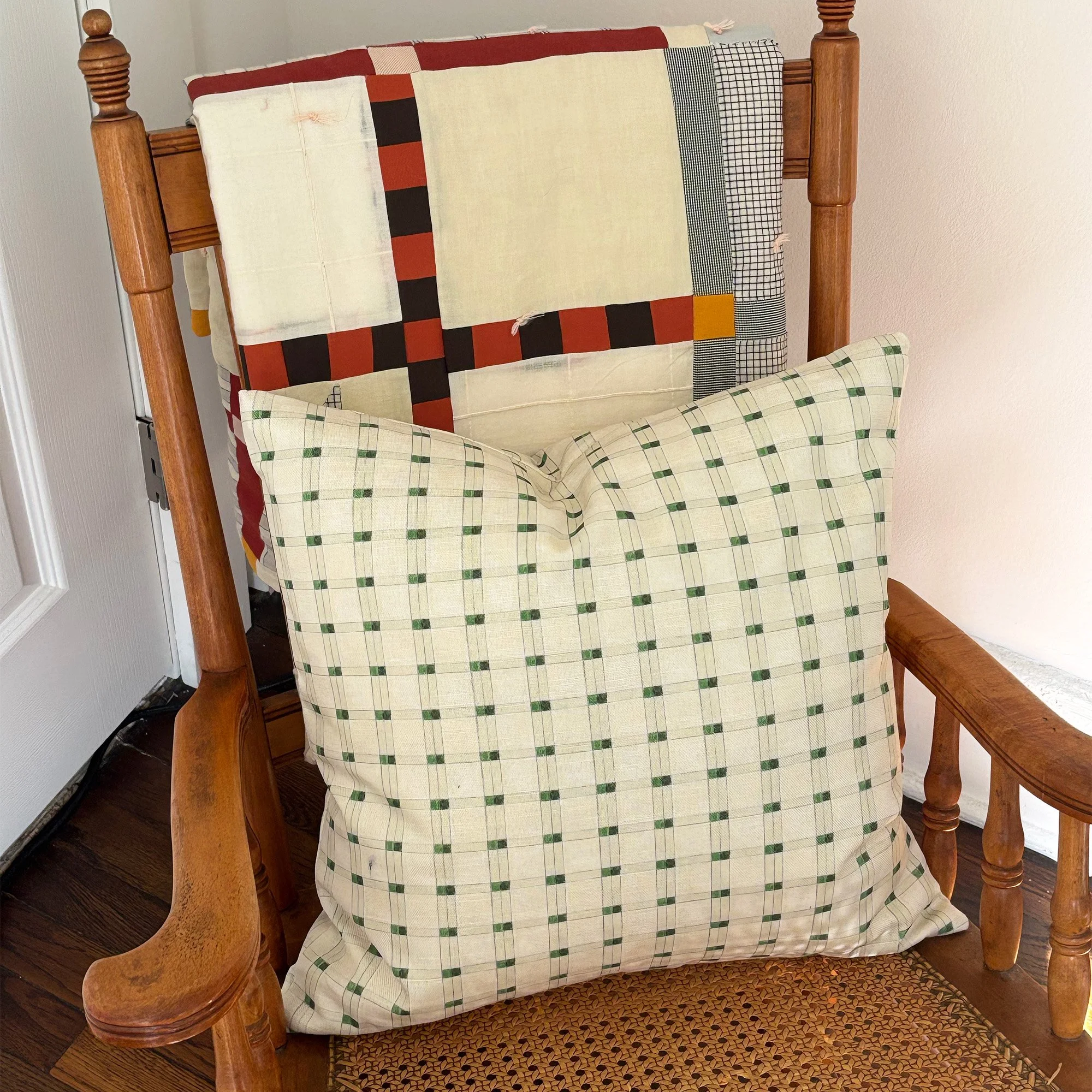 Tiles Pillow Clover styled.jpg