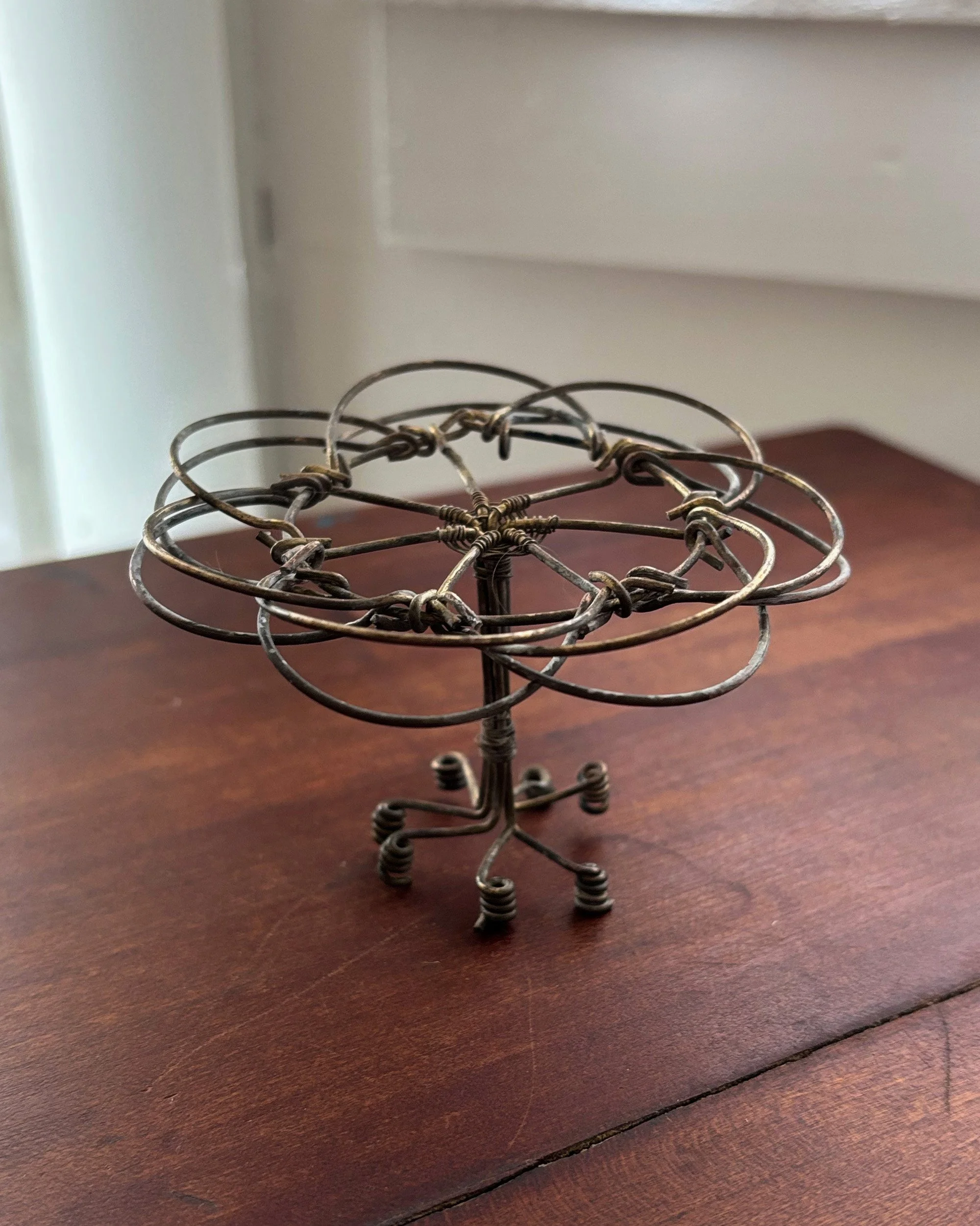 wire-trinket-table-4.jpg