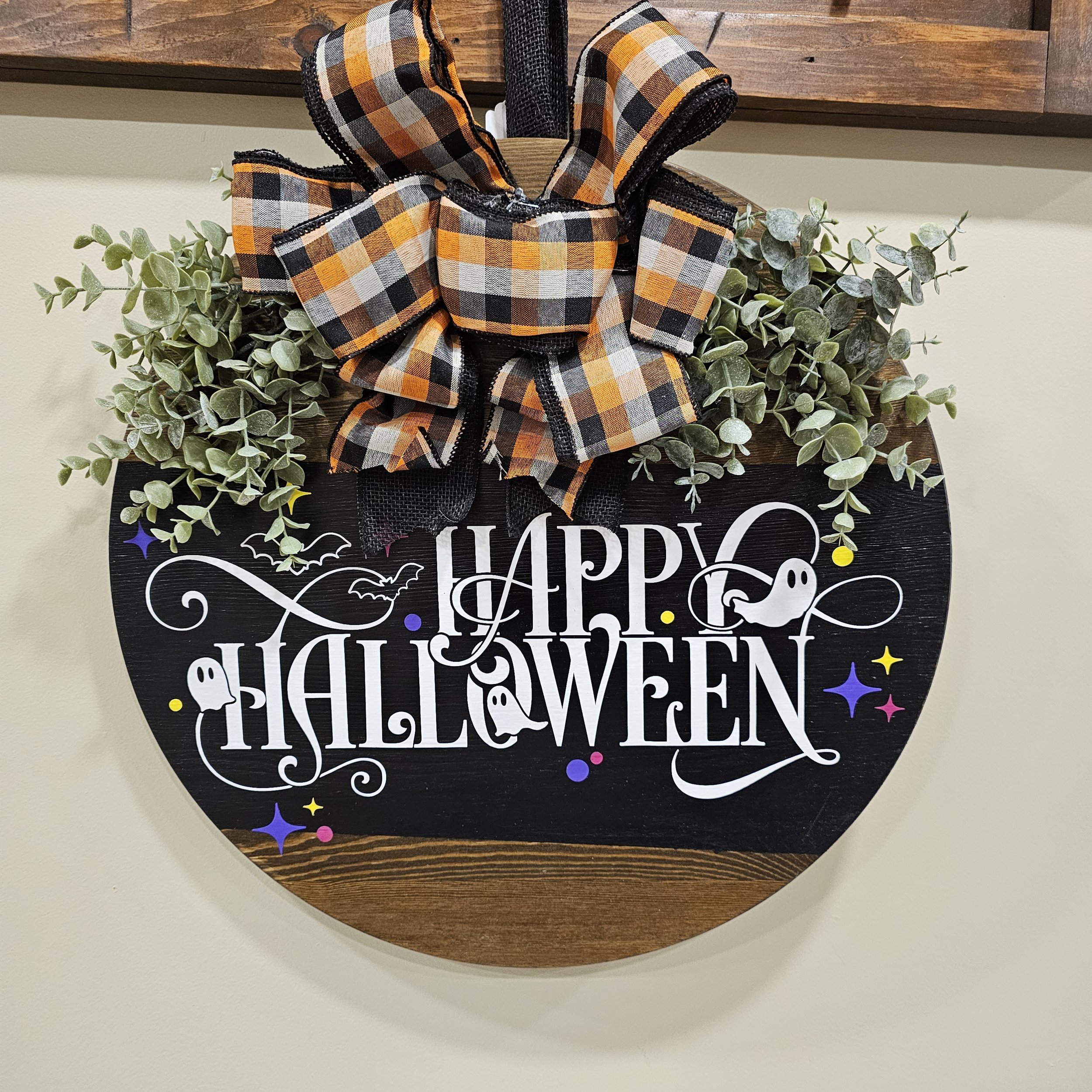 18" Round "Happy Halloween" Door Hanger