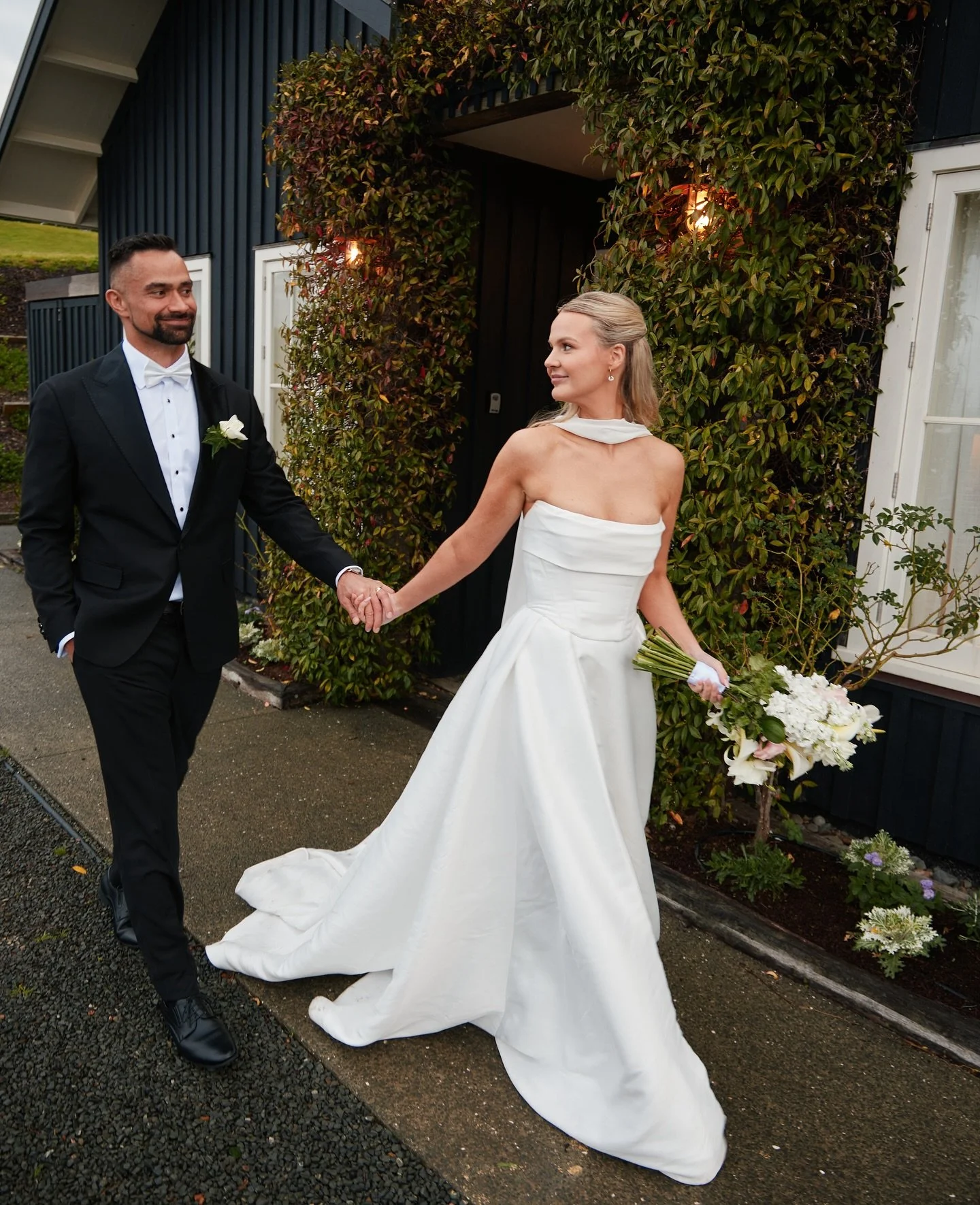 &ldquo;Every great love story has a beginning, and for Steph and Winston, it all started at med school. Among textbooks, anatomy diagrams, and a whole lot of caffeine, two future doctors (and lovers) crossed paths.&rdquo; &mdash; S&amp;W 18.09.25

Ve